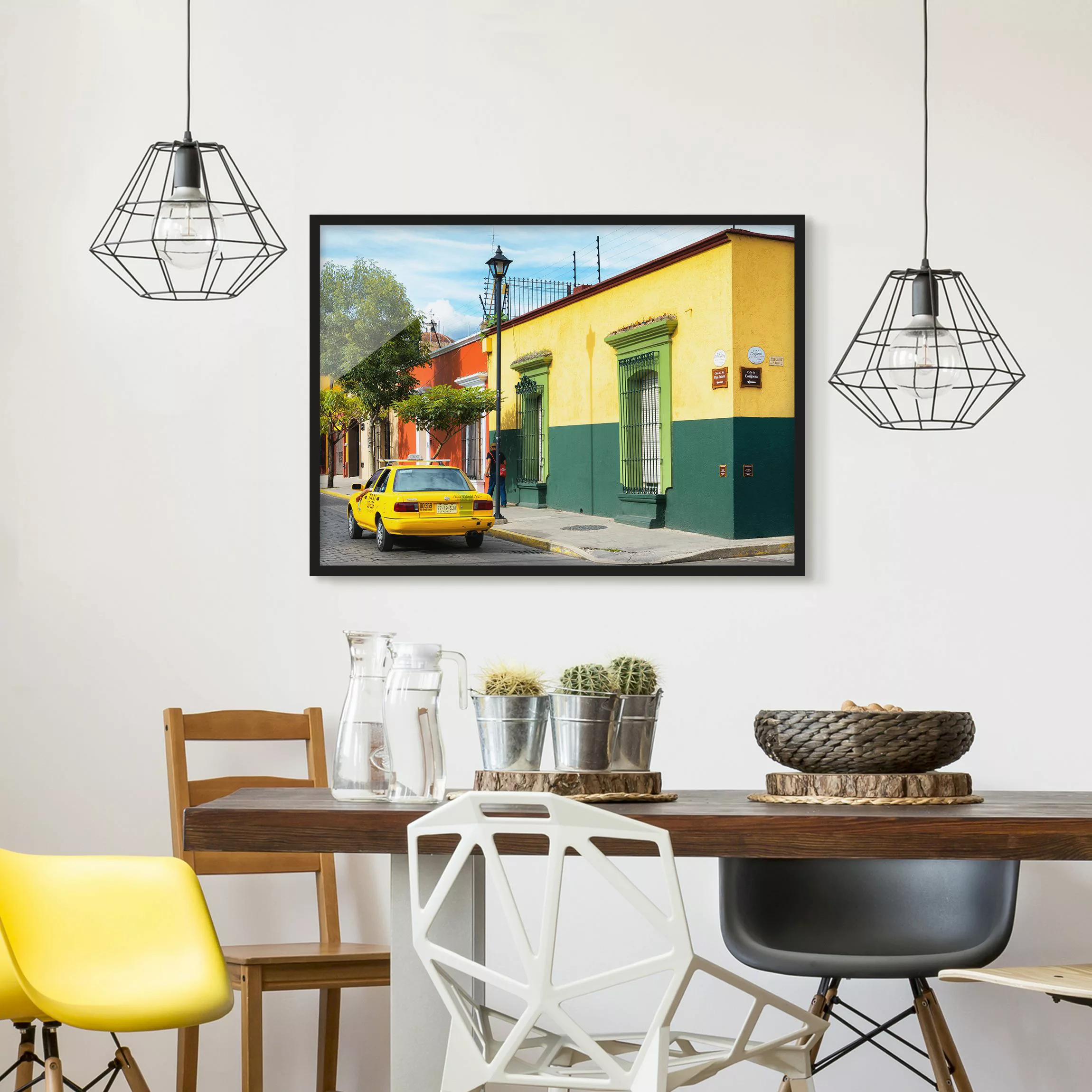 Bild mit Rahmen Architektur & Skyline - Querformat Bunte mexikanische Straß günstig online kaufen