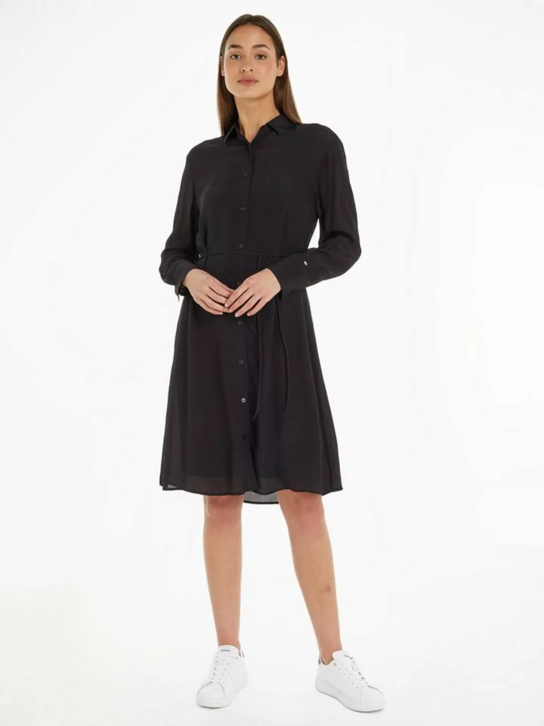 Tommy Hilfiger Blusenkleid FLUID VISCOSE CREPE KNEE DRESS mit Logopatch günstig online kaufen