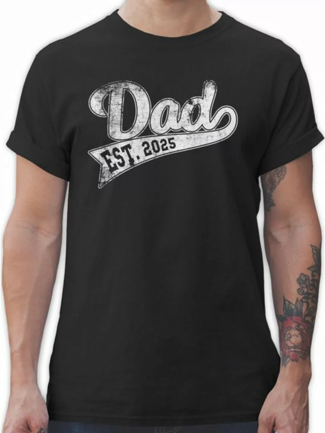 Shirtracer T-Shirt Dad Est. 2025 I Werdender Papa Vatertag Geschenk für Pap günstig online kaufen