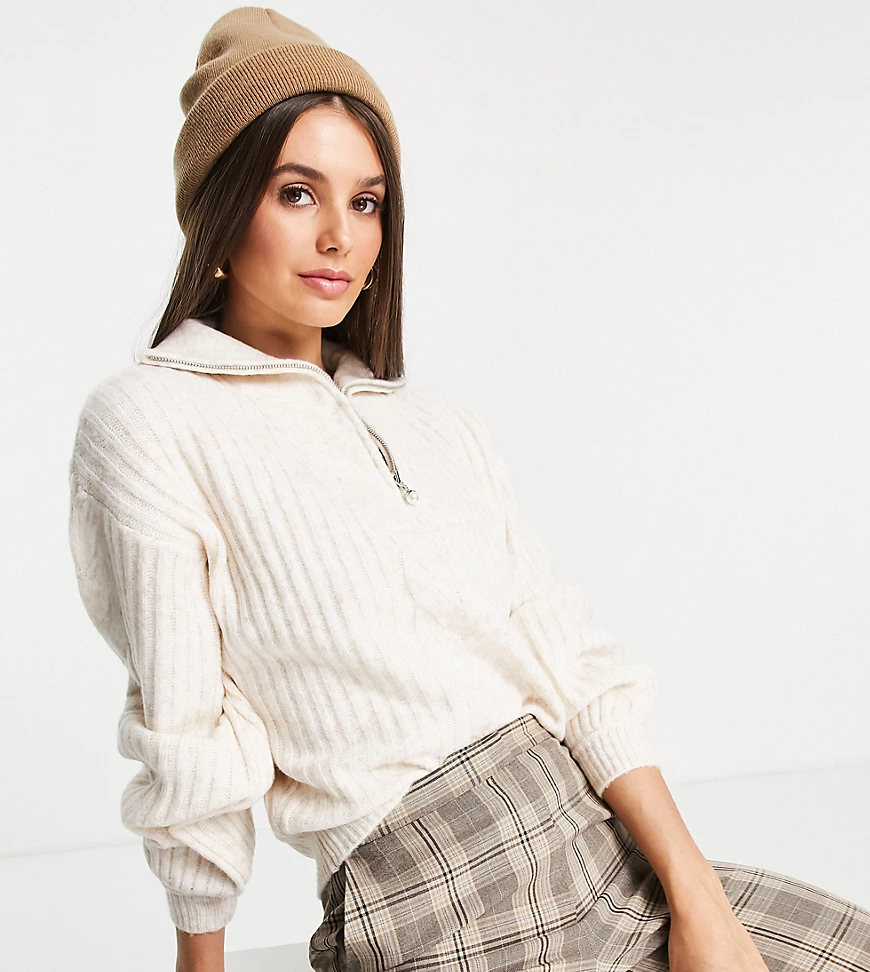New Look Tall – Pullover mit Zopfmuster und kurzem Reißverschluss in Weiß günstig online kaufen