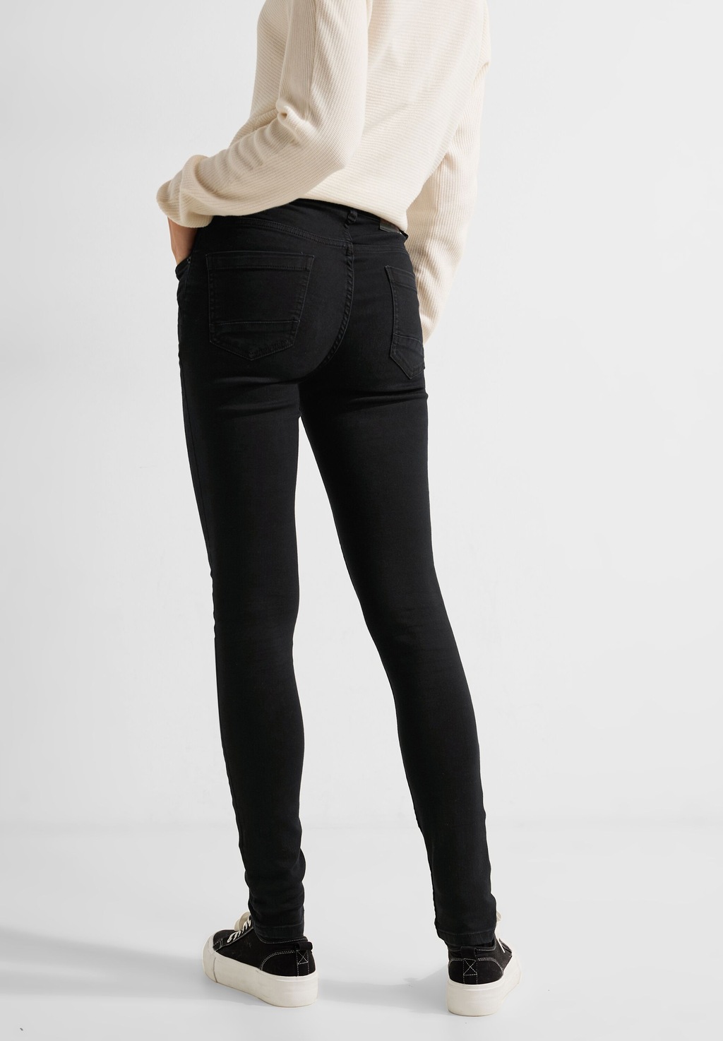 Cecil Slim-fit-Jeans Slim Fit Jeans Style Vicky Leichter Glanz, dunkle Wasc günstig online kaufen