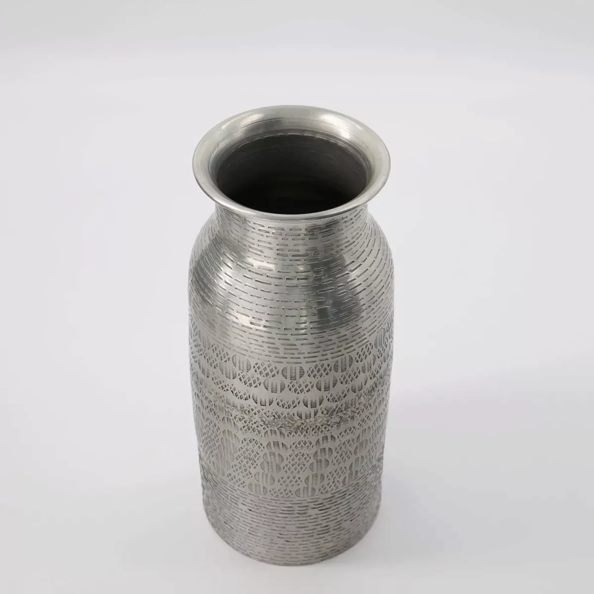 Vase Fenja Gr. S aus Aluminium in Silber mit Gravur günstig online kaufen
