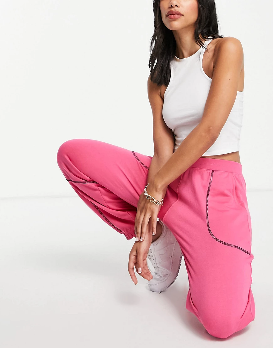 Night Addict – Oversized-Jogginghose mit sichtbarer Naht, Kombiteil-Rosa günstig online kaufen