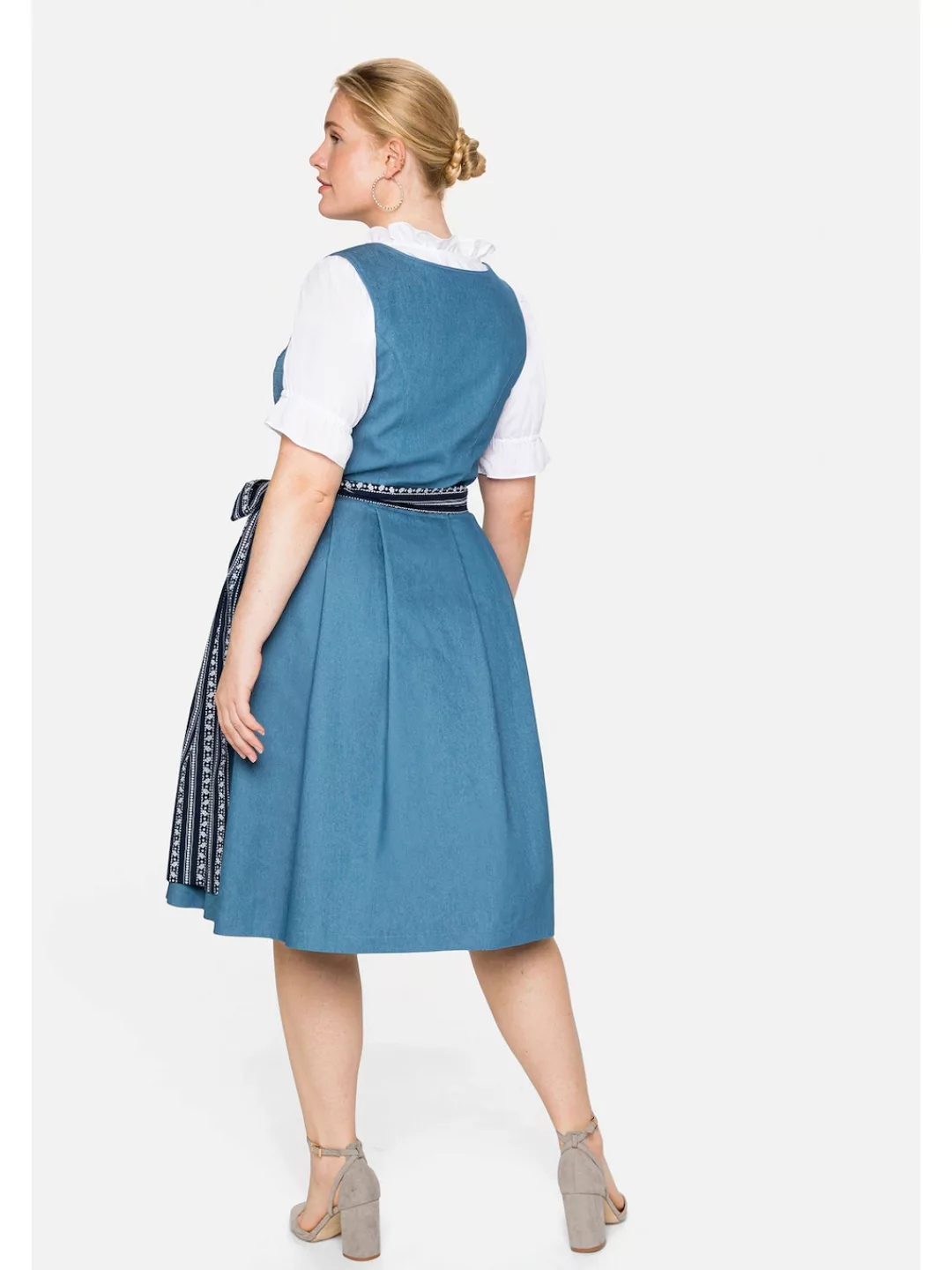 Sheego Dirndl "Große Größen", in Denim-Optik mit Schürze 2-tlg. günstig online kaufen