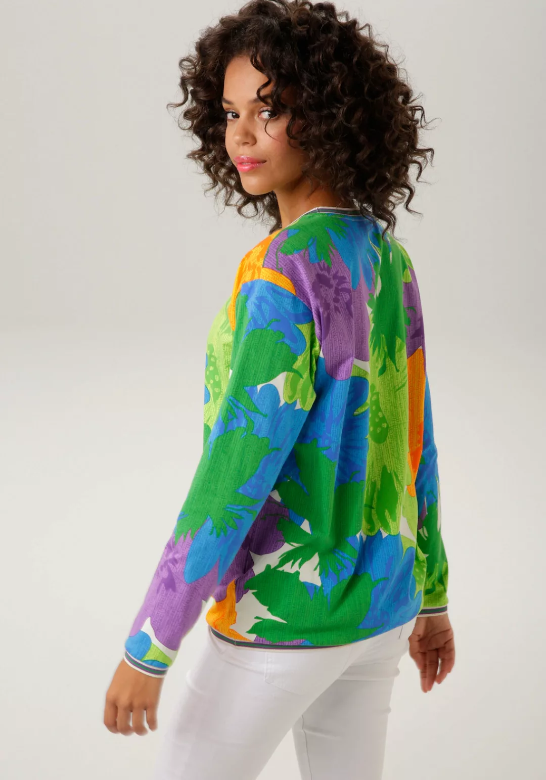 Aniston CASUAL Sweatshirt, mit großflächigen Blüten und Blättern bedruckt - günstig online kaufen