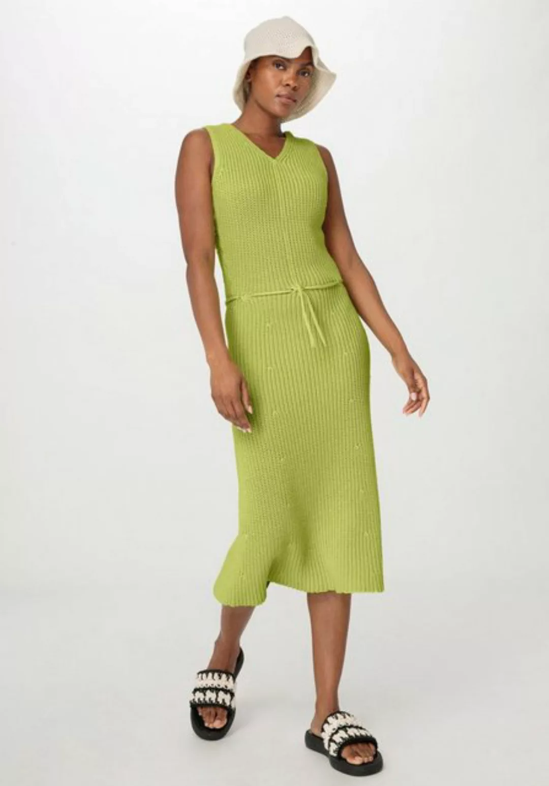 Hessnatur Strickkleid Midi Slim aus reiner Bio-Baumwolle (1-tlg) günstig online kaufen