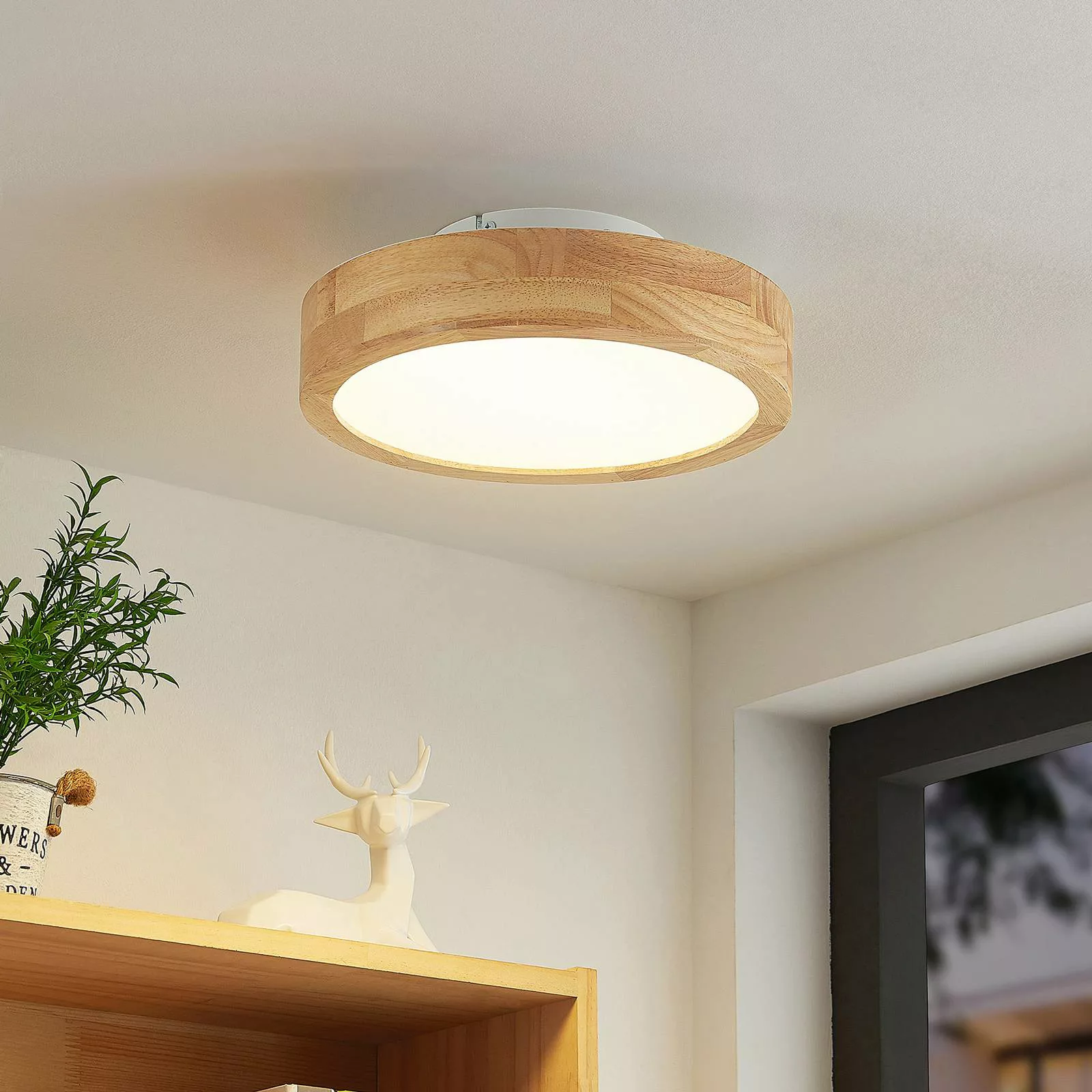 Lindby LED-Deckenlampe Lanira, Ø 30 cm, Holz, Remote, CCT günstig online kaufen