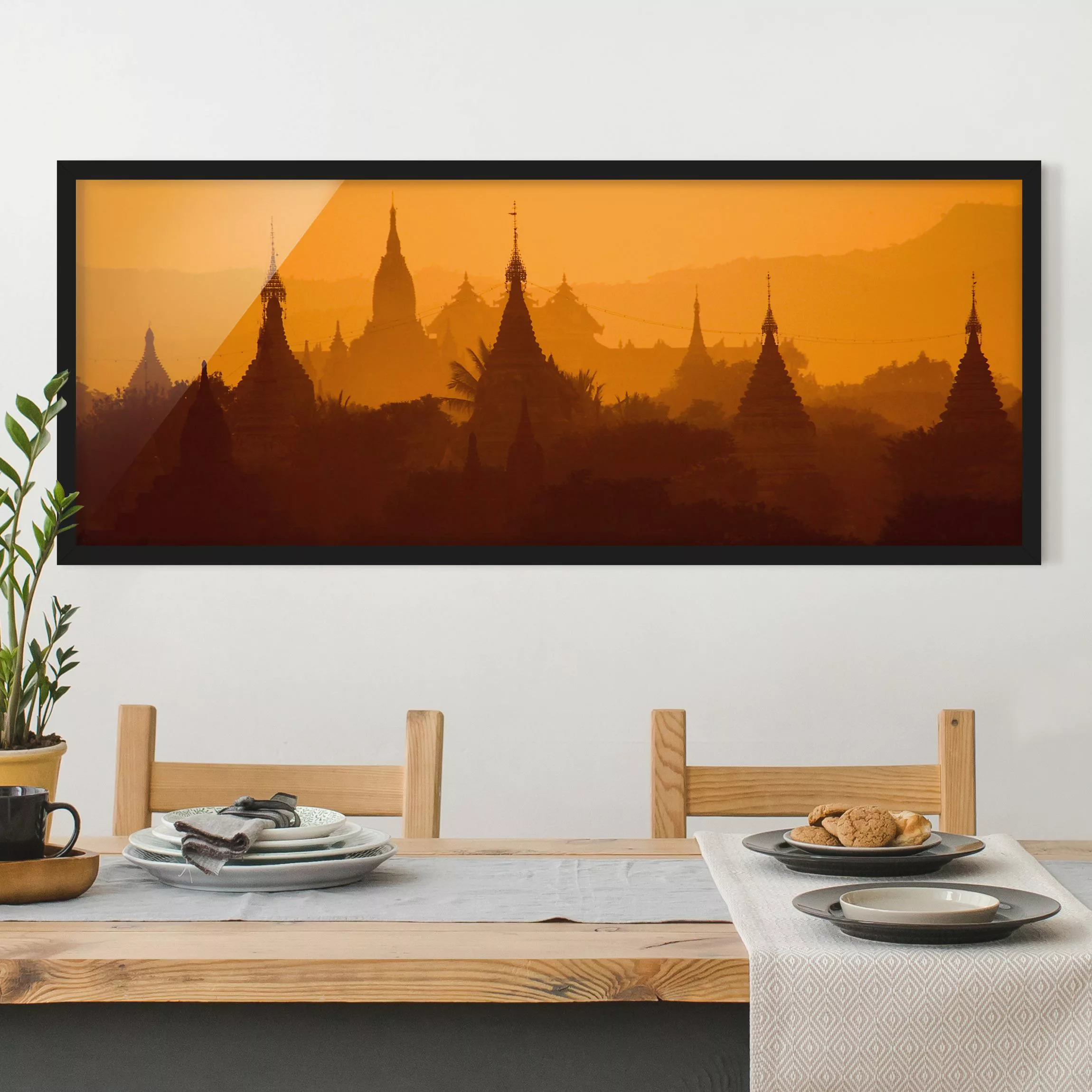 Bild mit Rahmen Architektur & Skyline - Panorama Tempelstadt in Myanmar günstig online kaufen