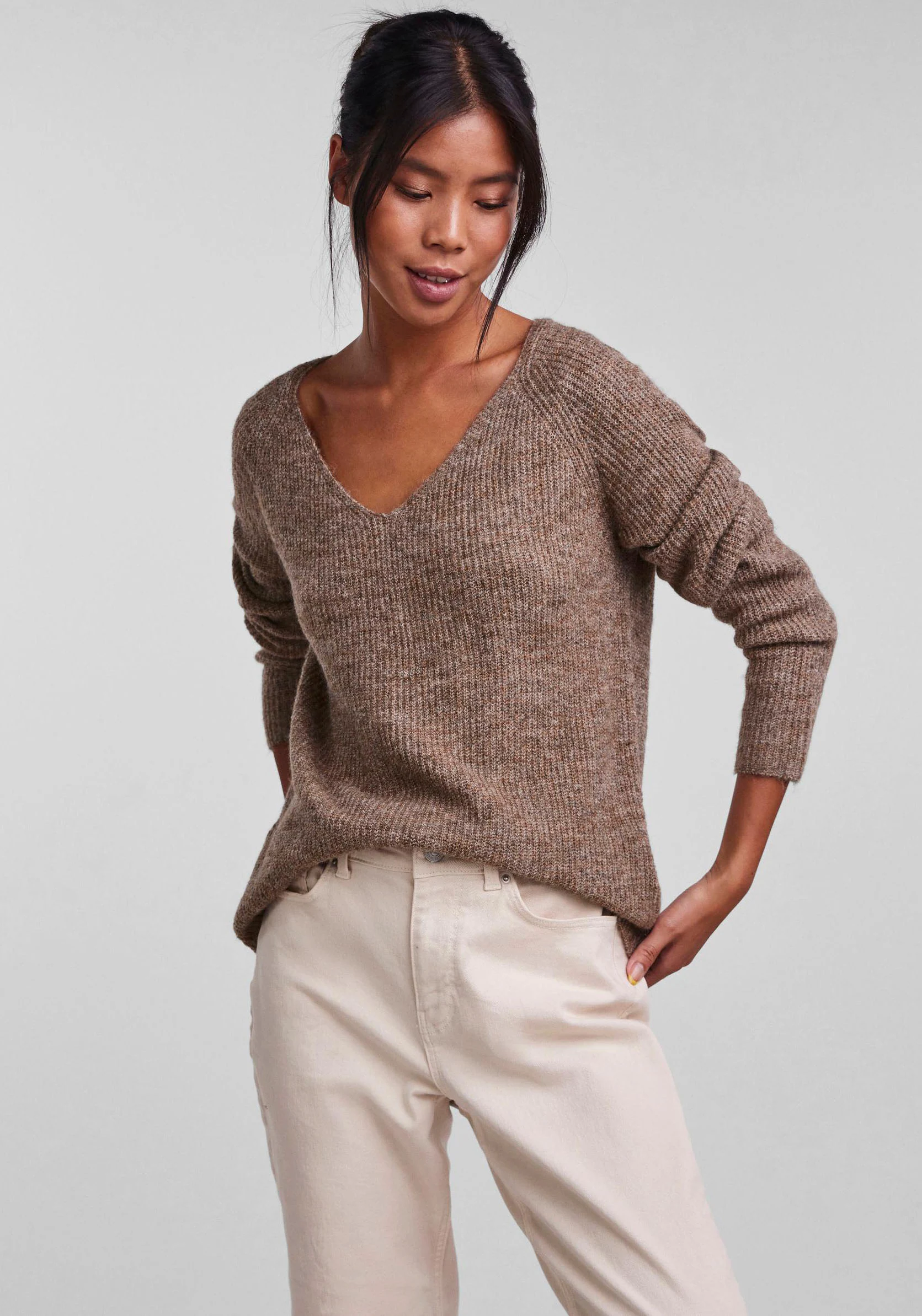 pieces V-Ausschnitt-Pullover PCELLEN LS V-NECK KNIT NOOS BC mit Wolle günstig online kaufen