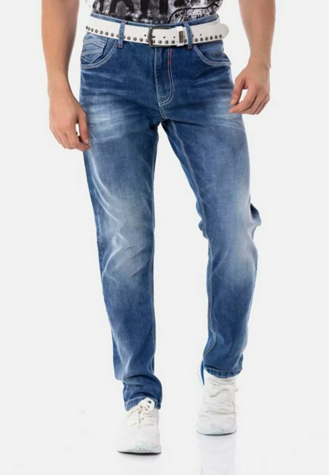 Cipo & Baxx Straight-Jeans mit dezenter Waschung günstig online kaufen