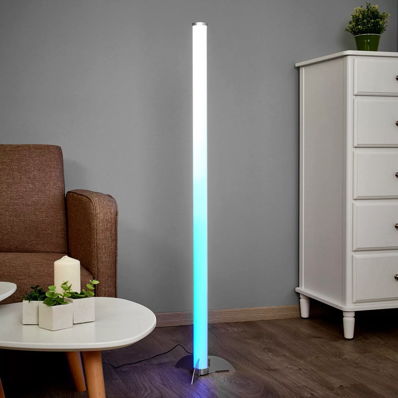 Effektvolle LED-Stehleuchte Ilani RGB günstig online kaufen