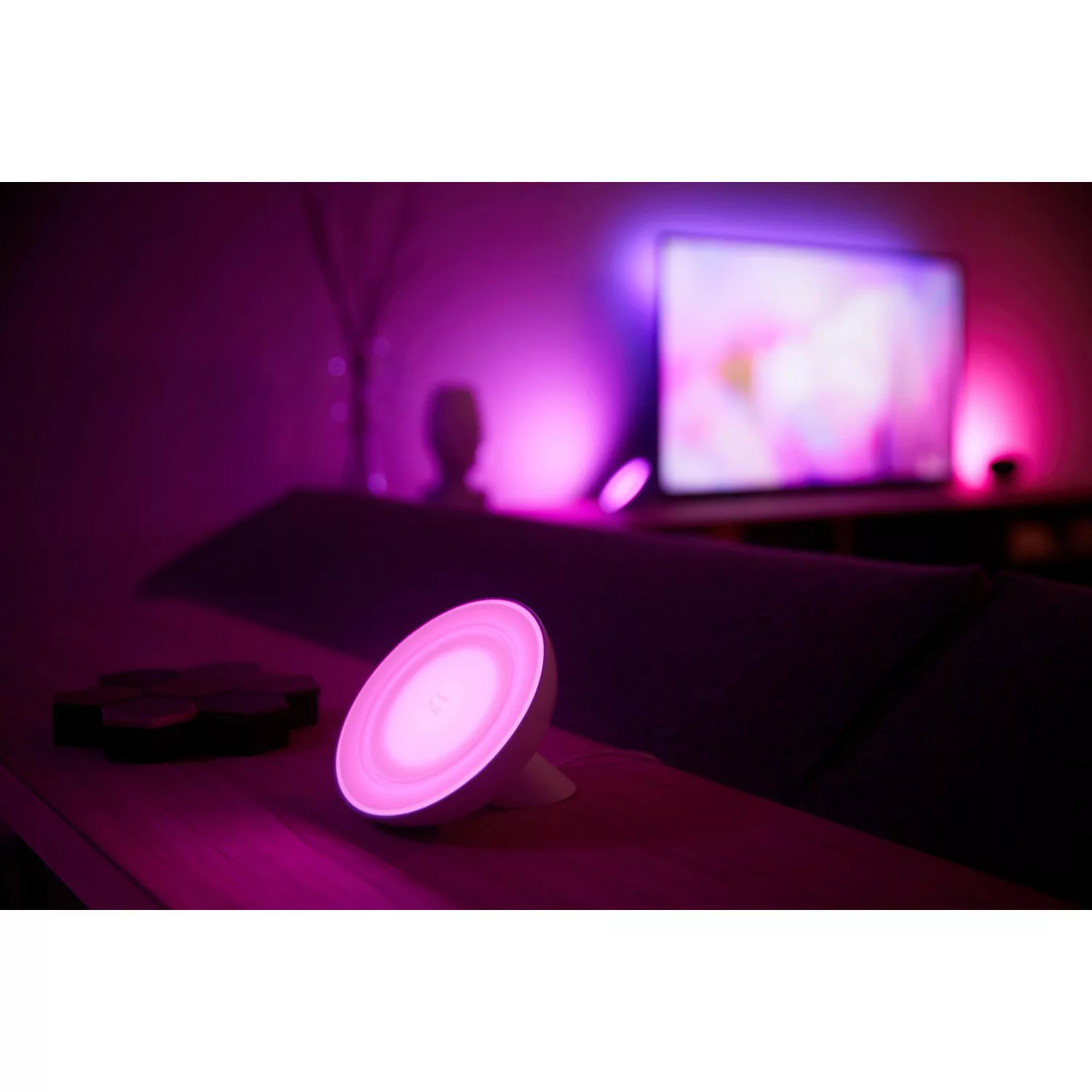 Philips Hue Bluetooth White & Color Ambiance Tischleuchte Bloom in Weiß günstig online kaufen