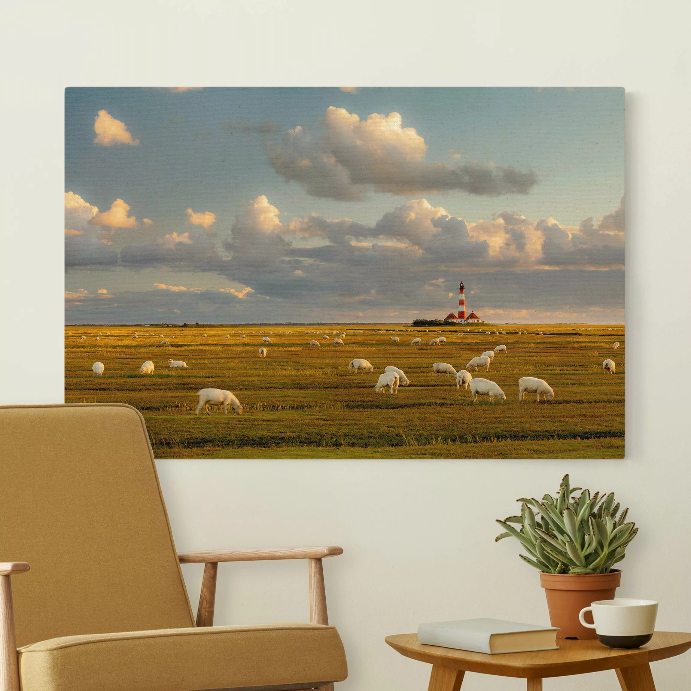 Leinwandbild auf Naturcanvas Nordsee Leuchtturm mit Schafsherde günstig online kaufen