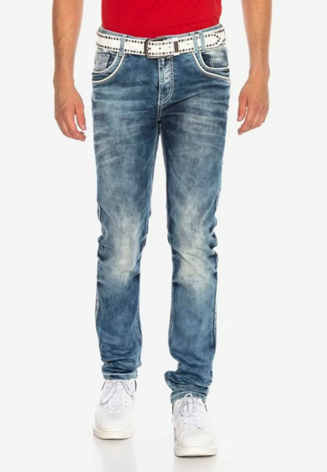 Cipo & Baxx Bequeme Jeans mit dezenten Nähten in Straight Fit günstig online kaufen