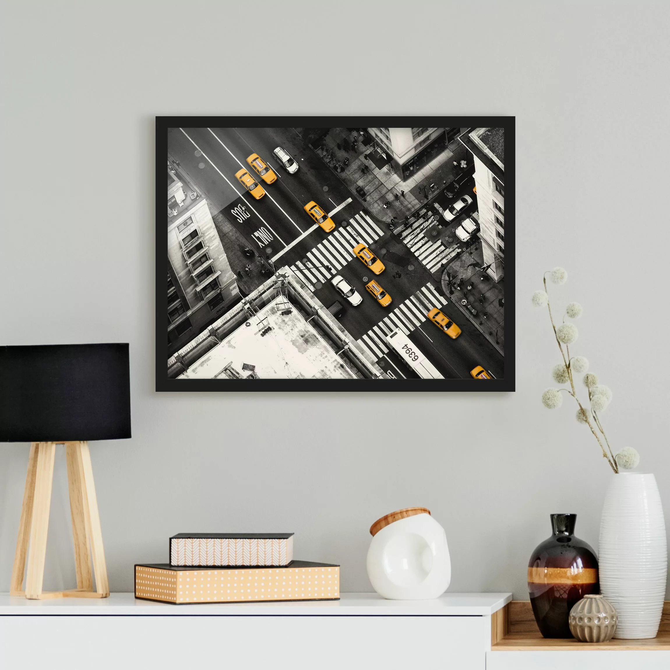 Bild mit Rahmen Architektur & Skyline - Querformat New York City Cabs günstig online kaufen