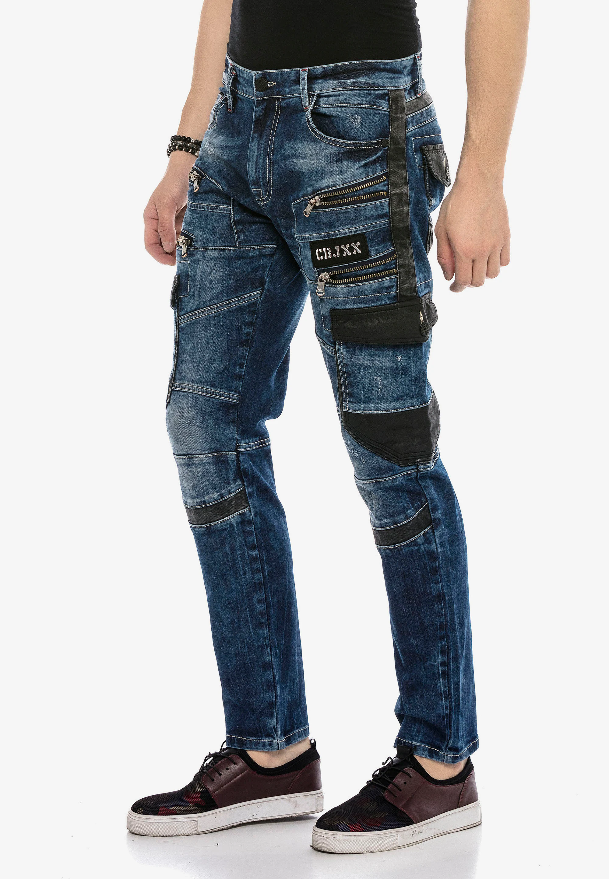 Cipo & Baxx Bequeme Jeans, mit auffälligen Applikationen günstig online kaufen