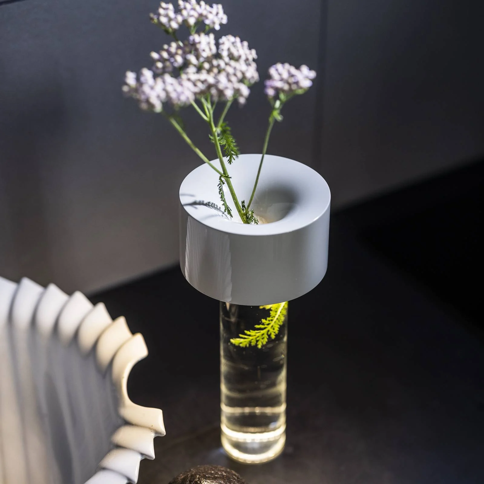 Foscarini LED-Akku-Tischleuchte Fleur, weiß günstig online kaufen