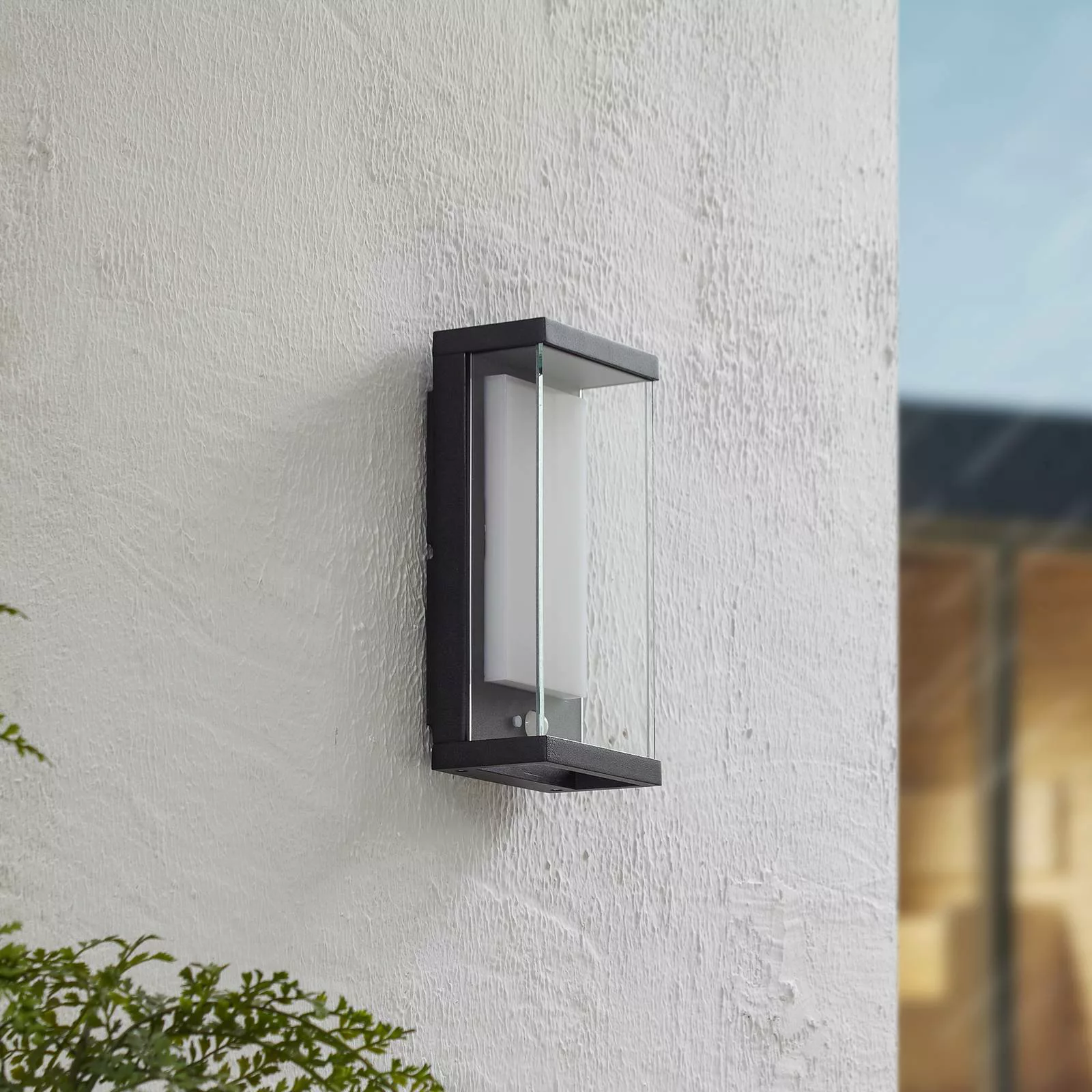 Lucande LED-Solarwandlampe Dava, 25,2 hoch cm, Alu, Sensor günstig online kaufen