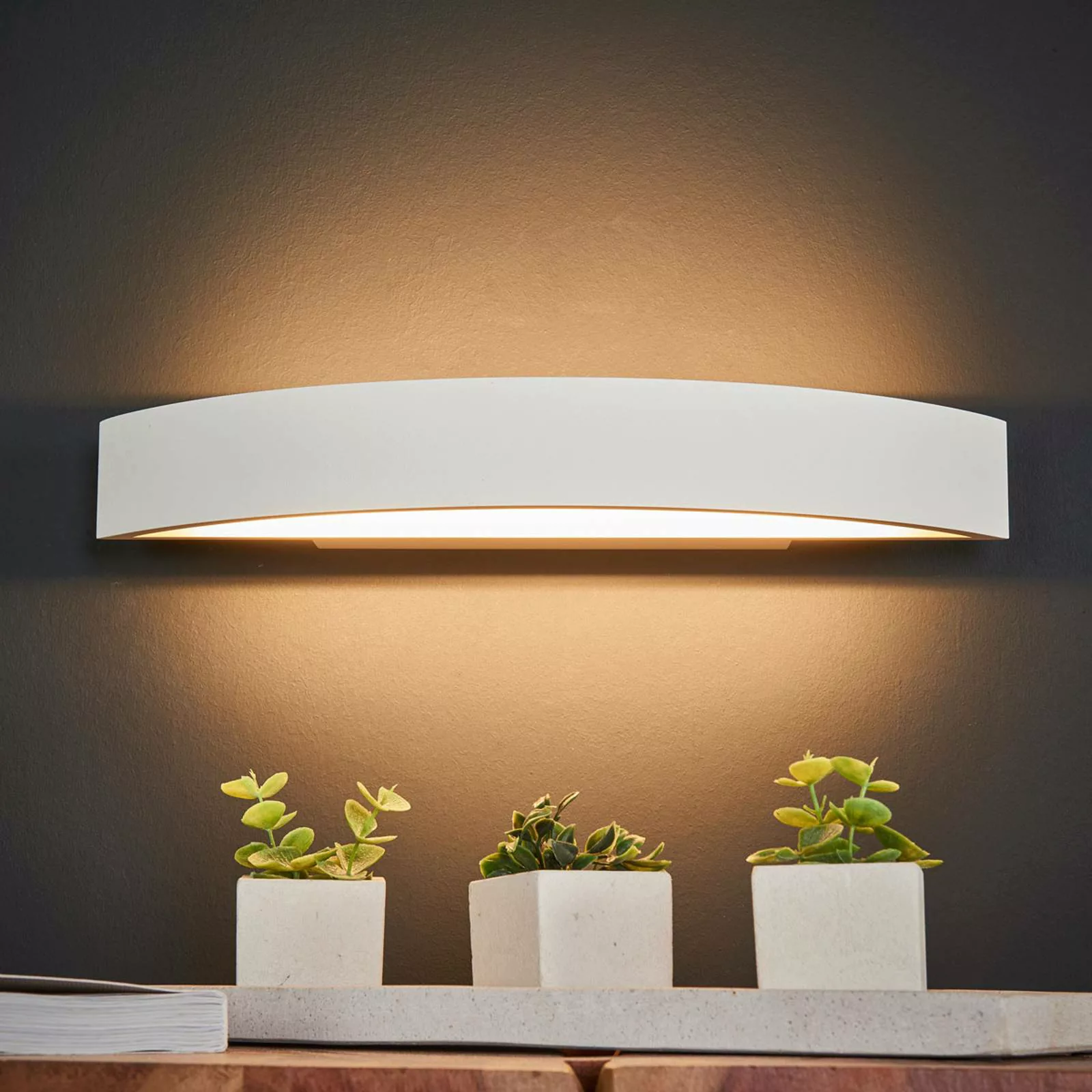 Helestra Yona LED-Wandlampe, weiß, 37,5 cm günstig online kaufen