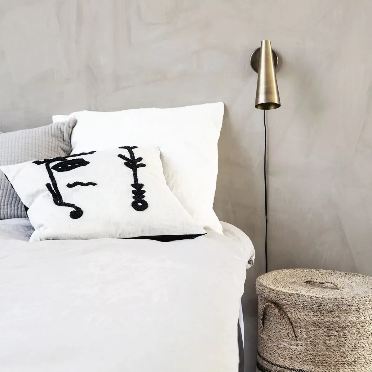 Kissenbezug Ingo in Weiß aus Baumwolle und Leinen günstig online kaufen