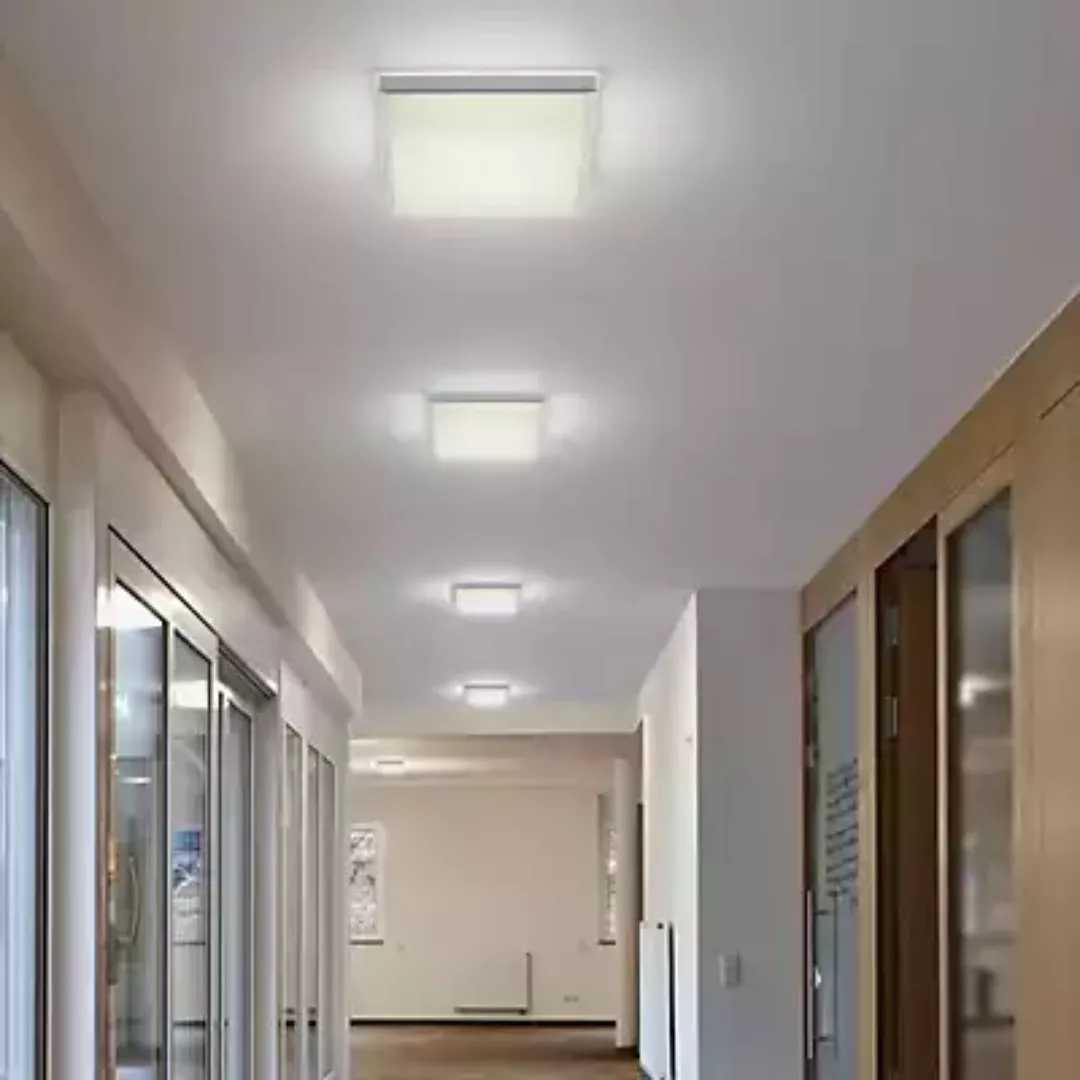 Helestra Lado LED-Spiegellampe schwarz 90 cm günstig online kaufen