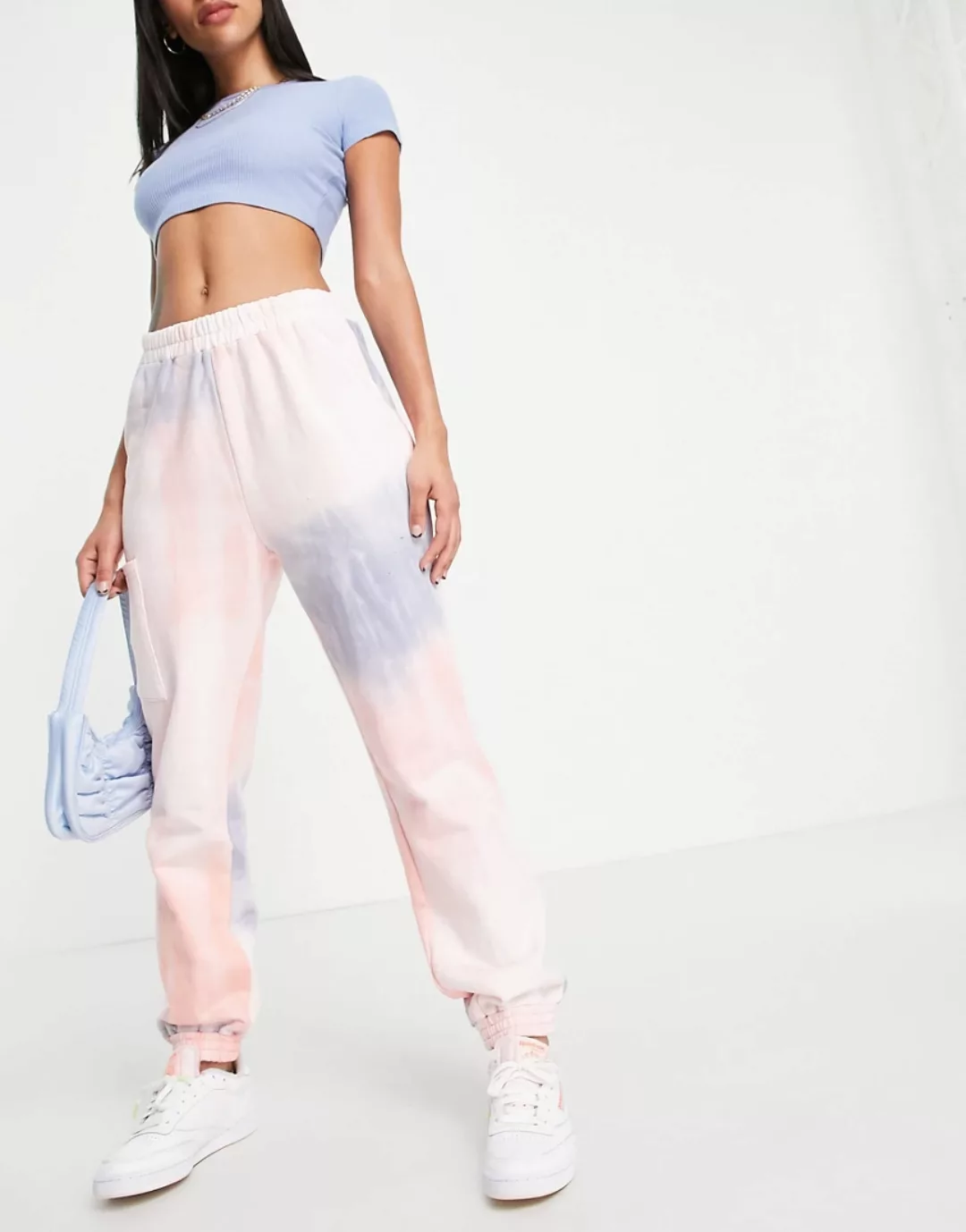 Lost Ink – Jogginghose mit Taschen in Rosa und Grau-Mehrfarbig günstig online kaufen