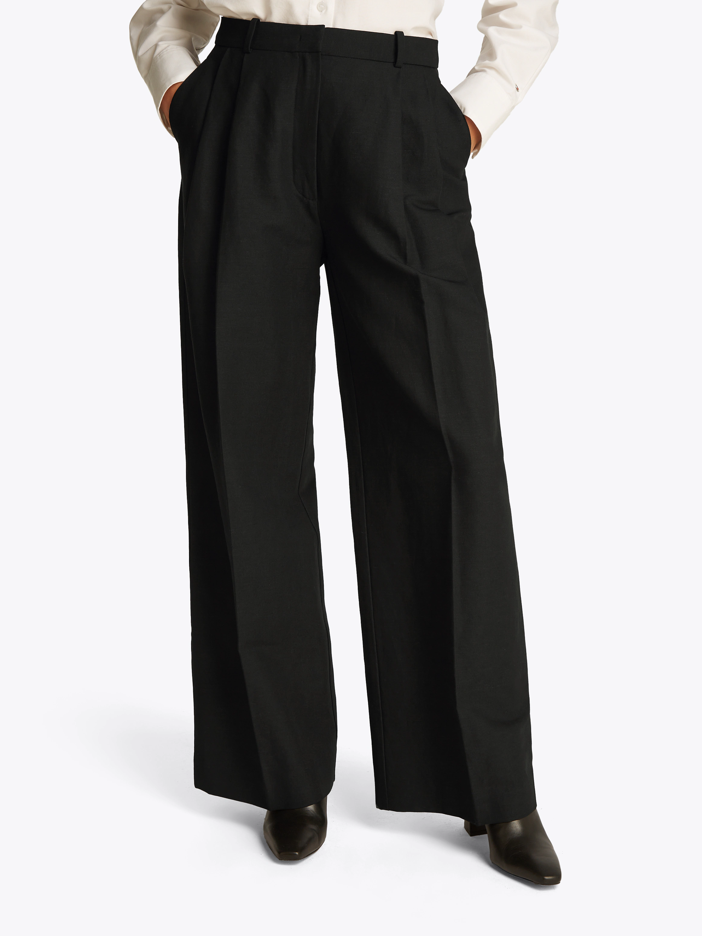 Tommy Hilfiger Webhose "LINEN MIX RLXD STRAIGHT PANTS", mit Falten,kühlende günstig online kaufen
