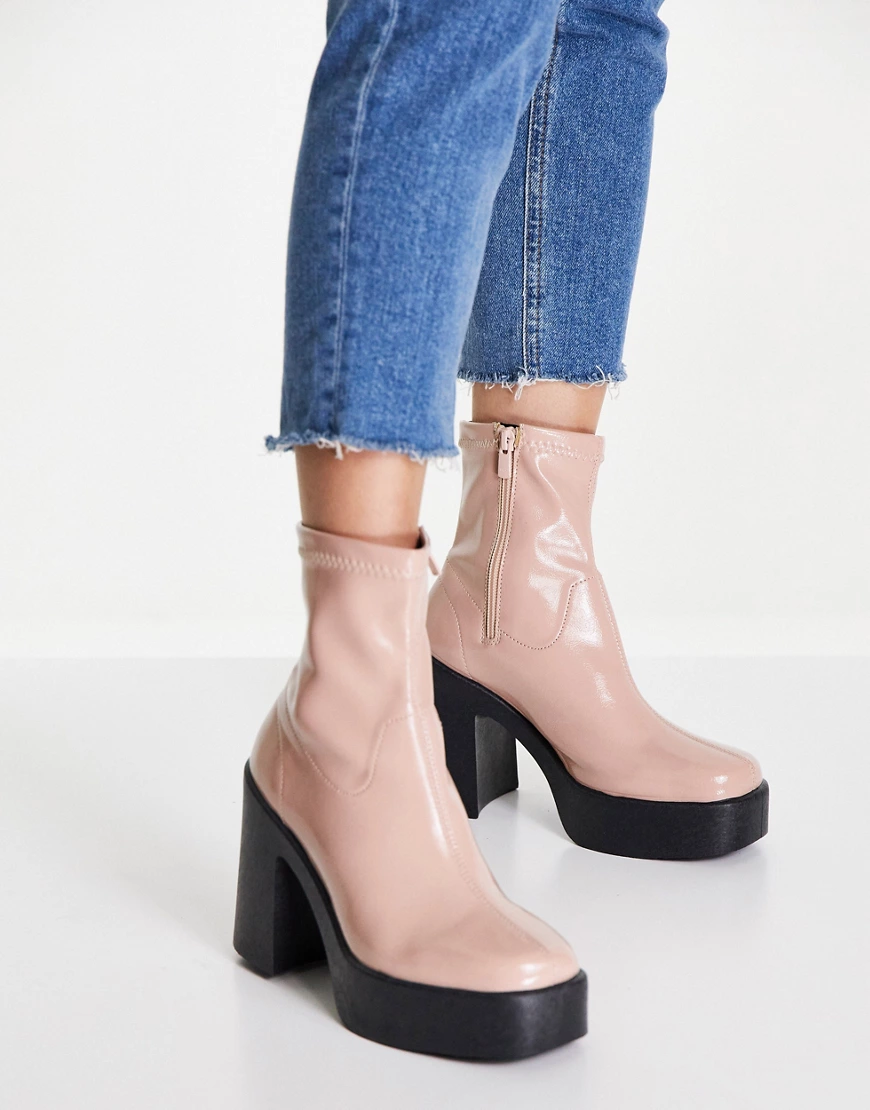 Topshop – Billie – Stiefelette mit engem Schaft und Plateausohle in Neutral günstig online kaufen