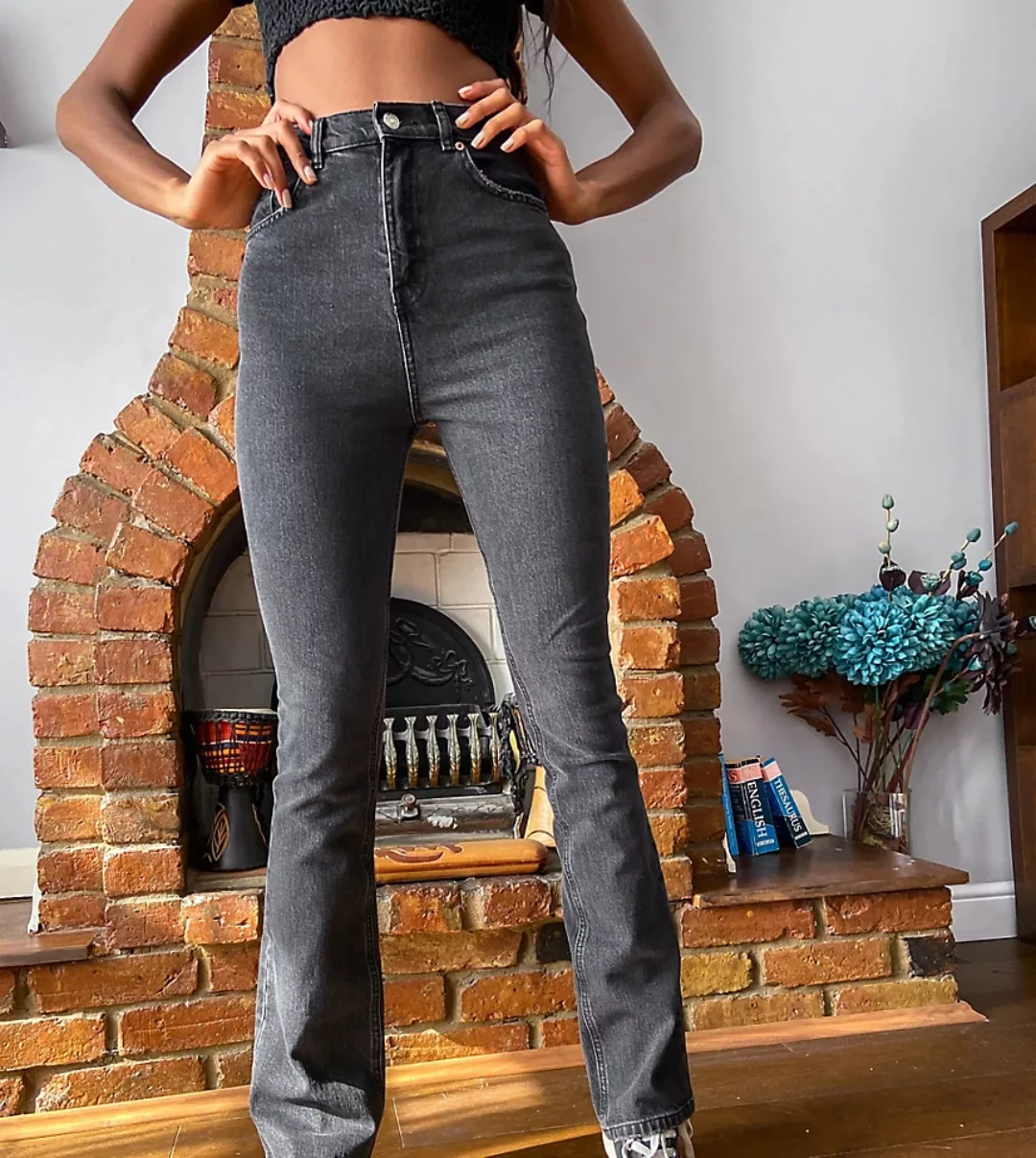 ASOS DESIGN Tall – Stretchjeans mit Schlag im Stil der 70er mit hoher Taill günstig online kaufen