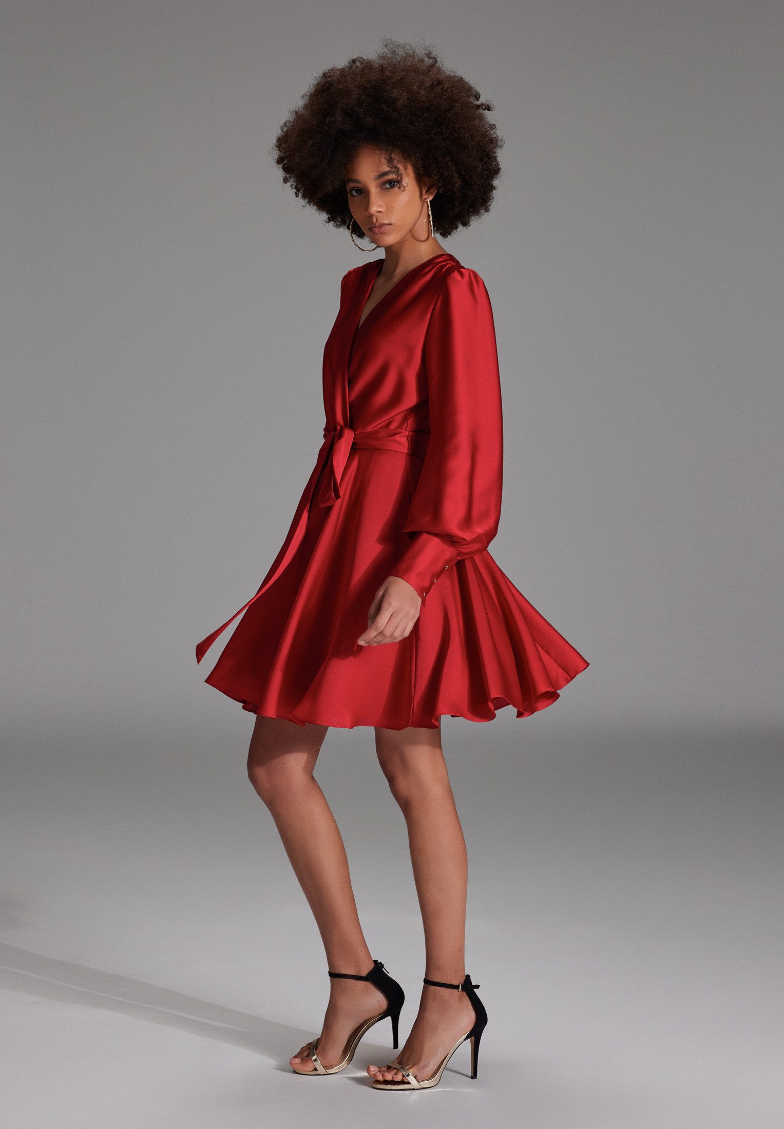 SWING Cocktailkleid Taillierter Schnitt mit ausgestelltem günstig online kaufen