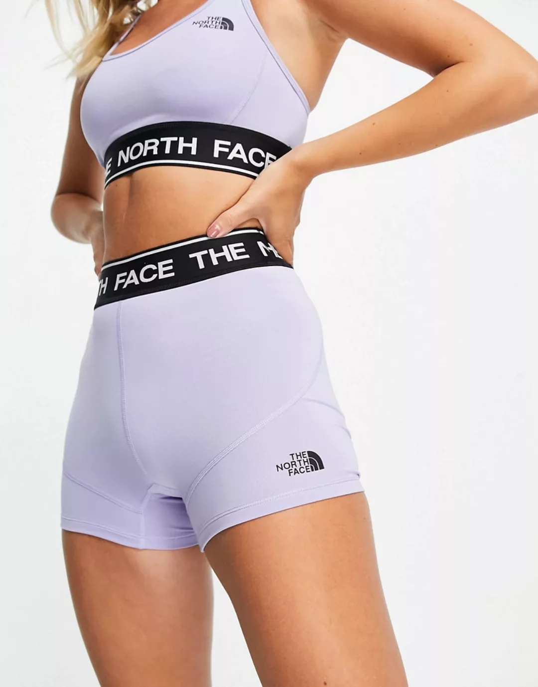 The North Face – Booty-Shorts in Flieder-Lila günstig online kaufen