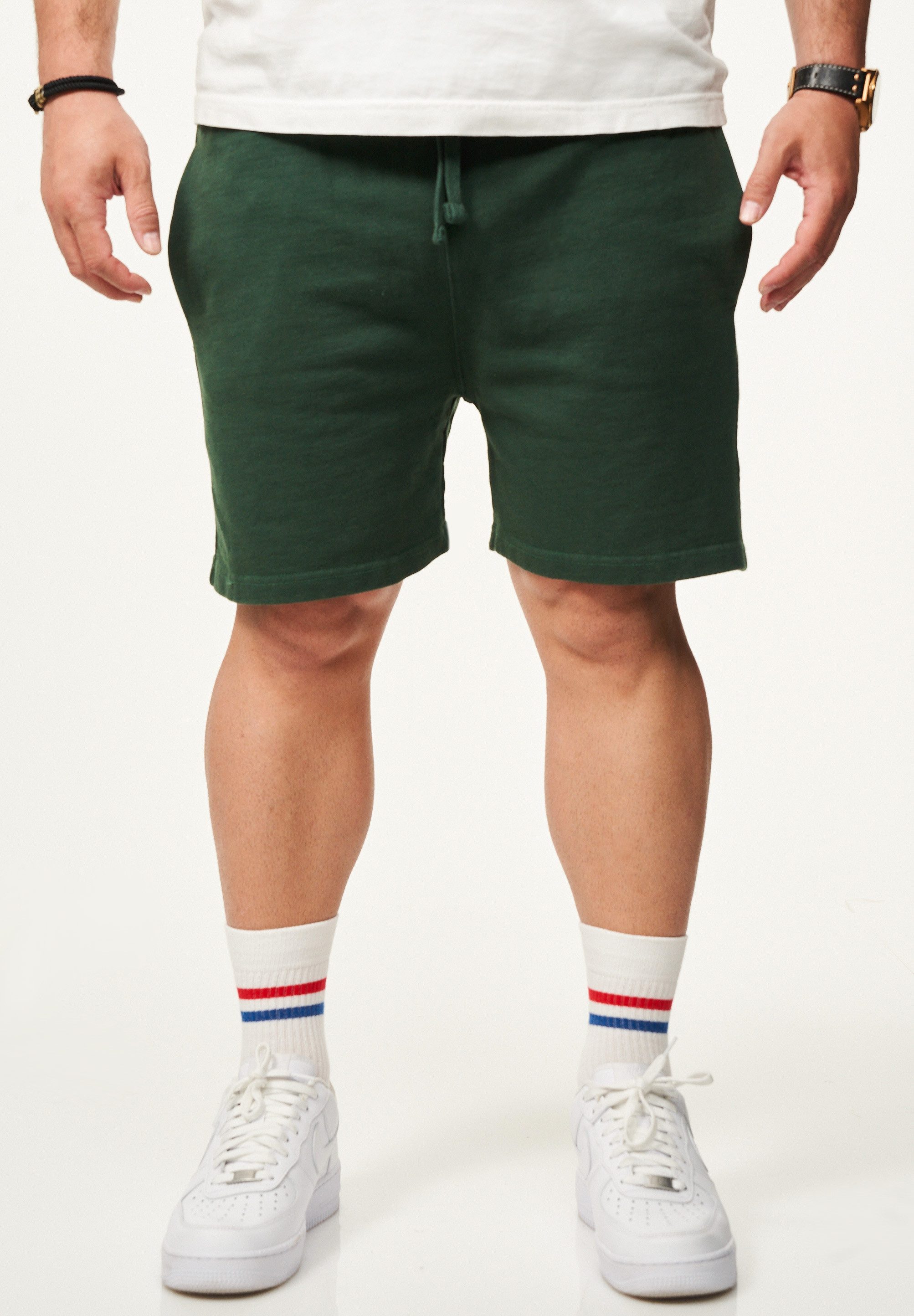 BEHYPE STUDIOS Sweatshorts im lockeren Relaxed-Fit günstig online kaufen