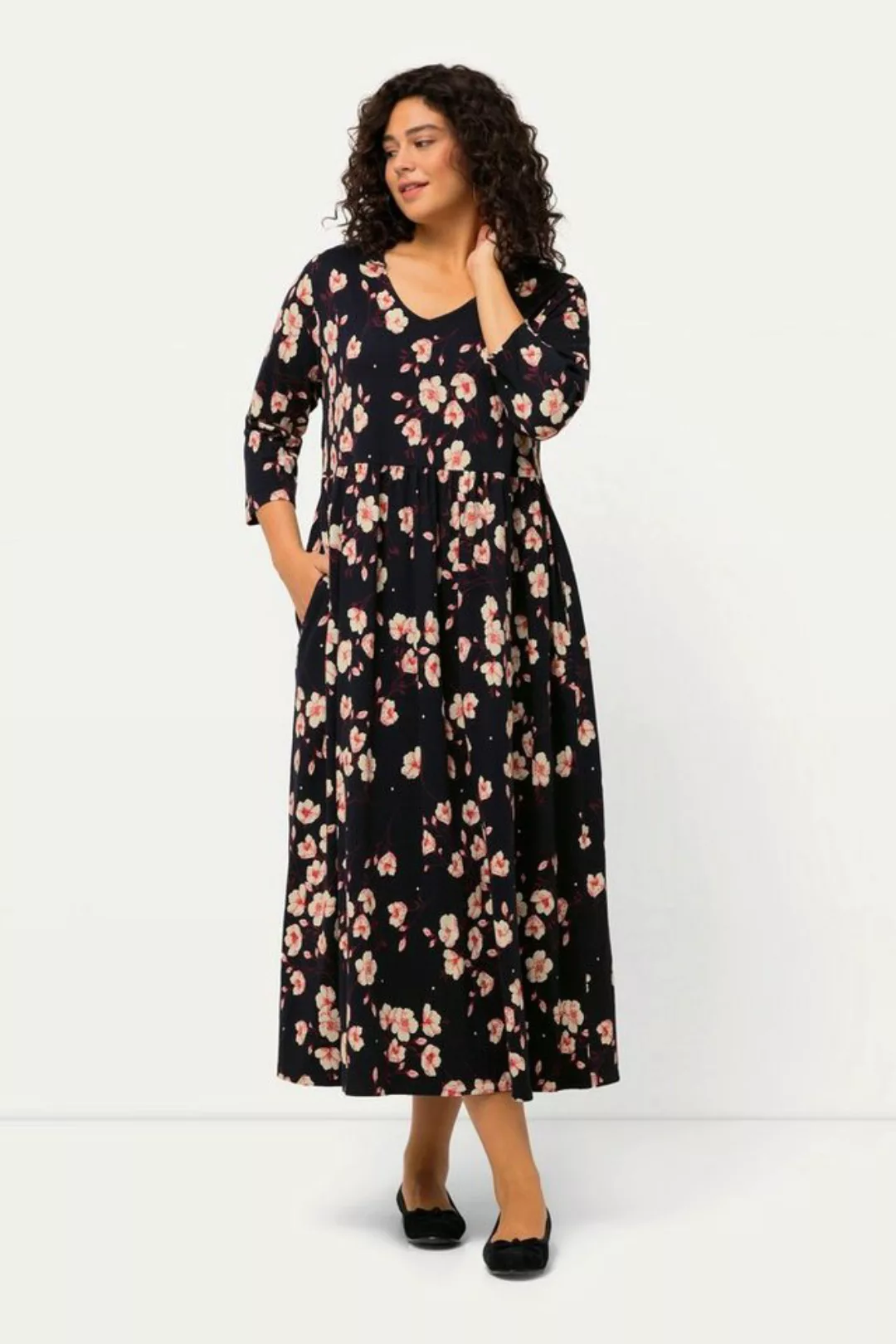 Ulla Popken Sommerkleid Jerseykleid Blumen A-Linie V-Ausschnitt 3/4-Arm günstig online kaufen