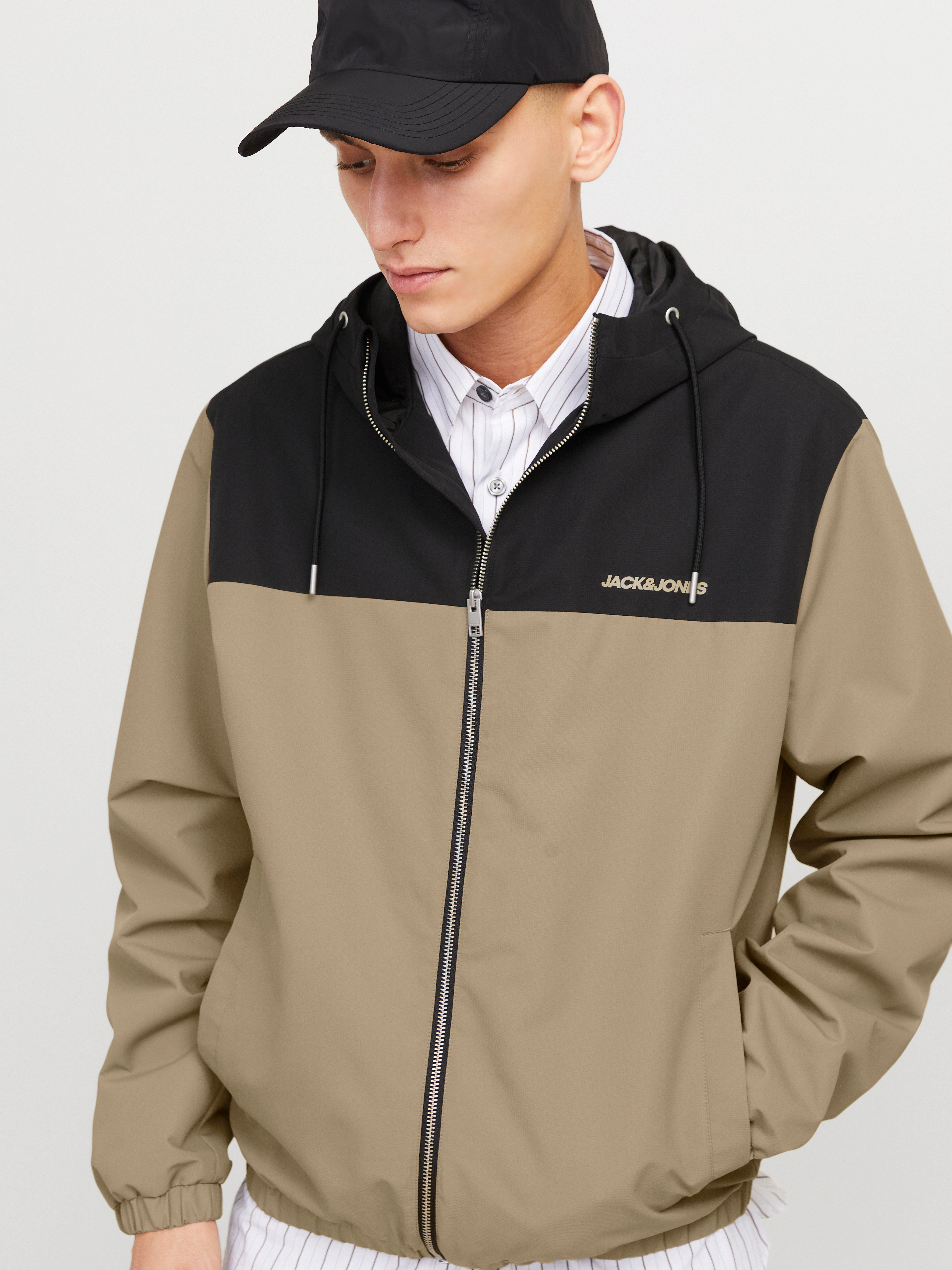 Jack & Jones Blouson "JJELEGACY LIGHT JACKET HOOD NOOS", mit Kapuze, mit Lo günstig online kaufen