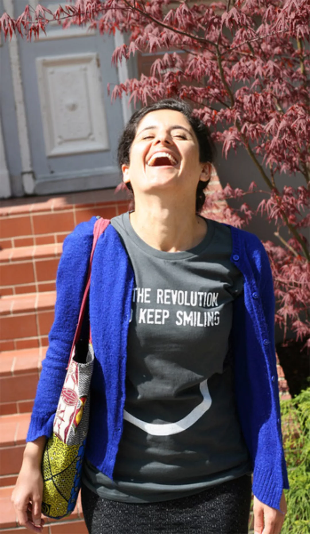 Do The Revolution And Keep Smiling - Frauen T-shirt günstig online kaufen