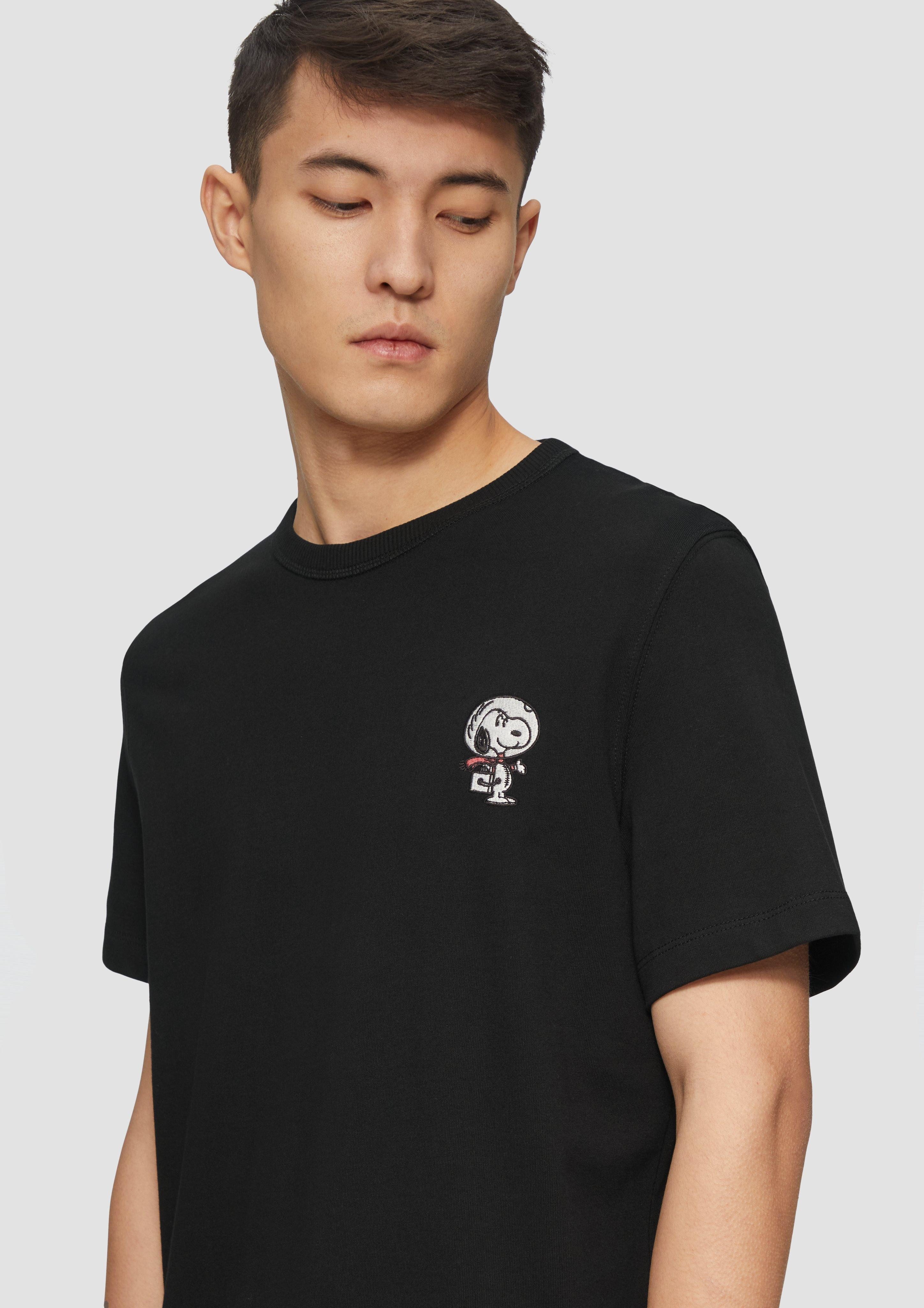 s.Oliver Kurzarmshirt Baumwoll-T-Shirt mit Peanuts®-Stickerei Artwork günstig online kaufen