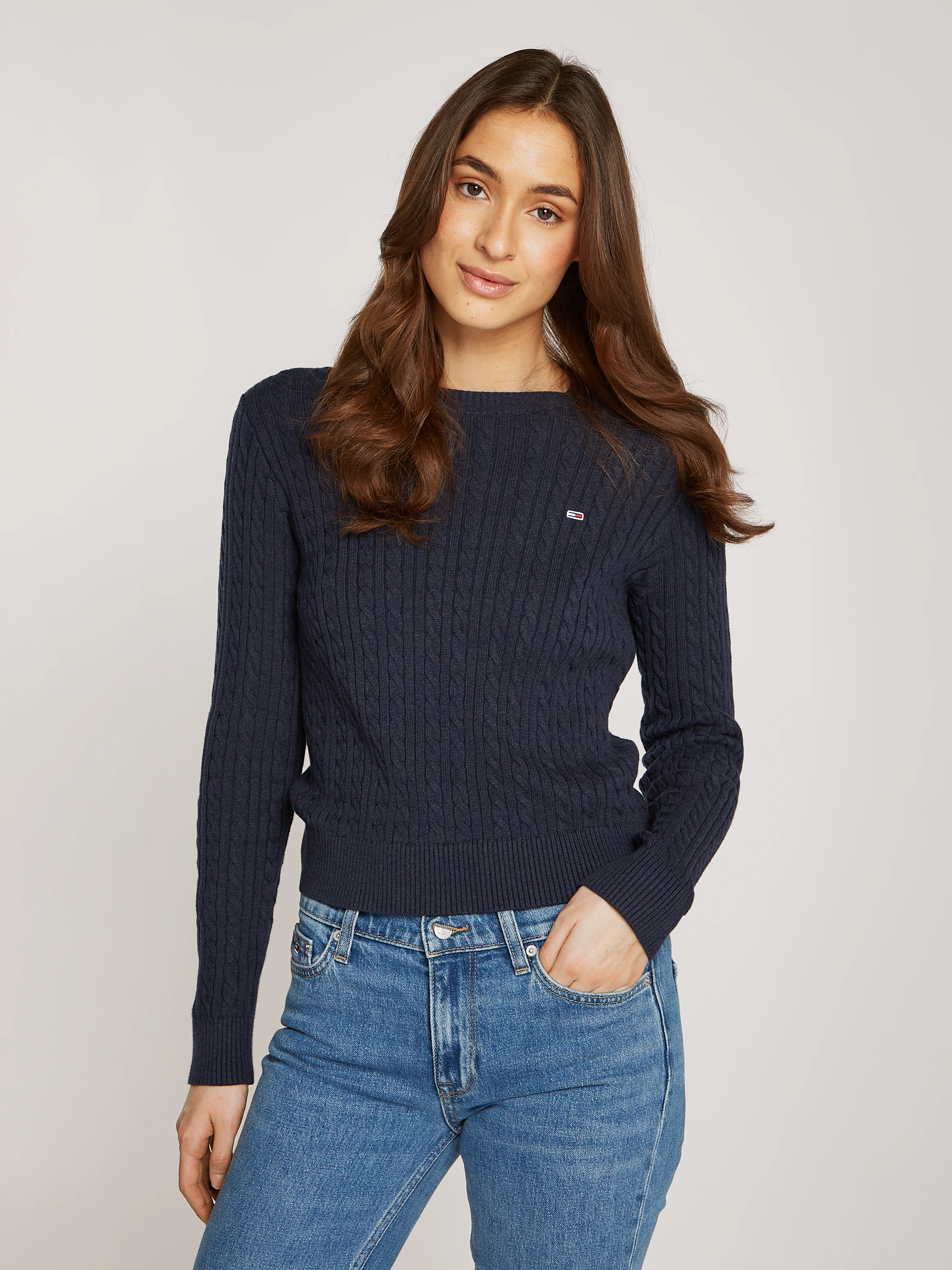 Tommy Jeans Strickpullover TJW CABLE ESSENTIAL SWEATER mit Zopfmuster, Logo günstig online kaufen