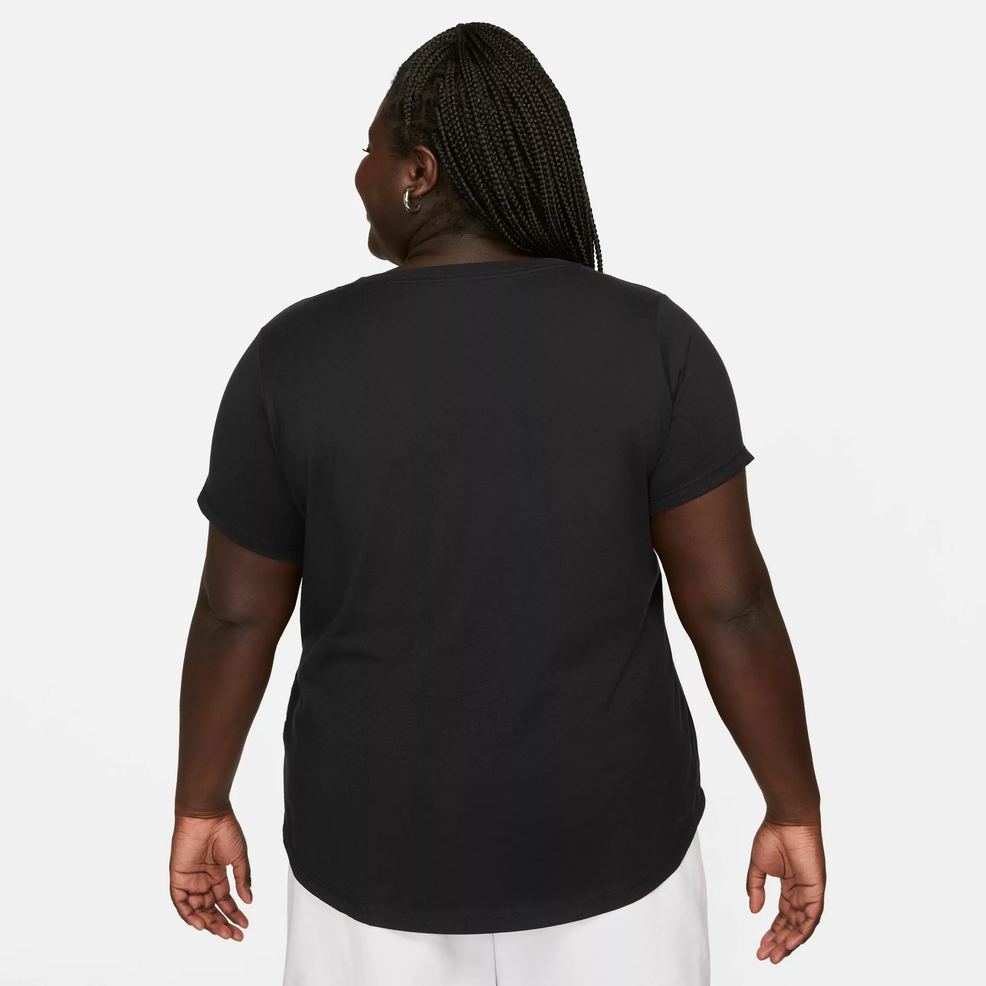 Nike Sportswear T-Shirt "ESSENTIALS WOMENS LOGO T-SHIRT (PLUS SIZE)" günstig online kaufen
