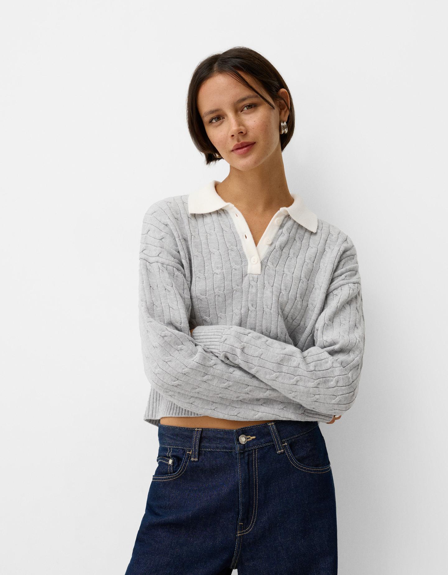 Bershka Pullover Mit Polo-Kragen Und Stickerei Damen L Grau günstig online kaufen