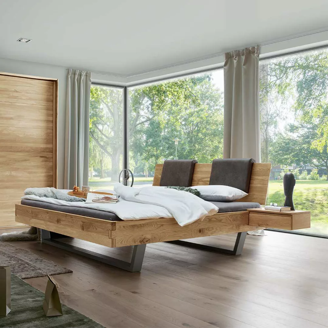 Massivholz Bett aus Wildeiche und Metall 2 Kopfpolster (dreiteilig) günstig online kaufen