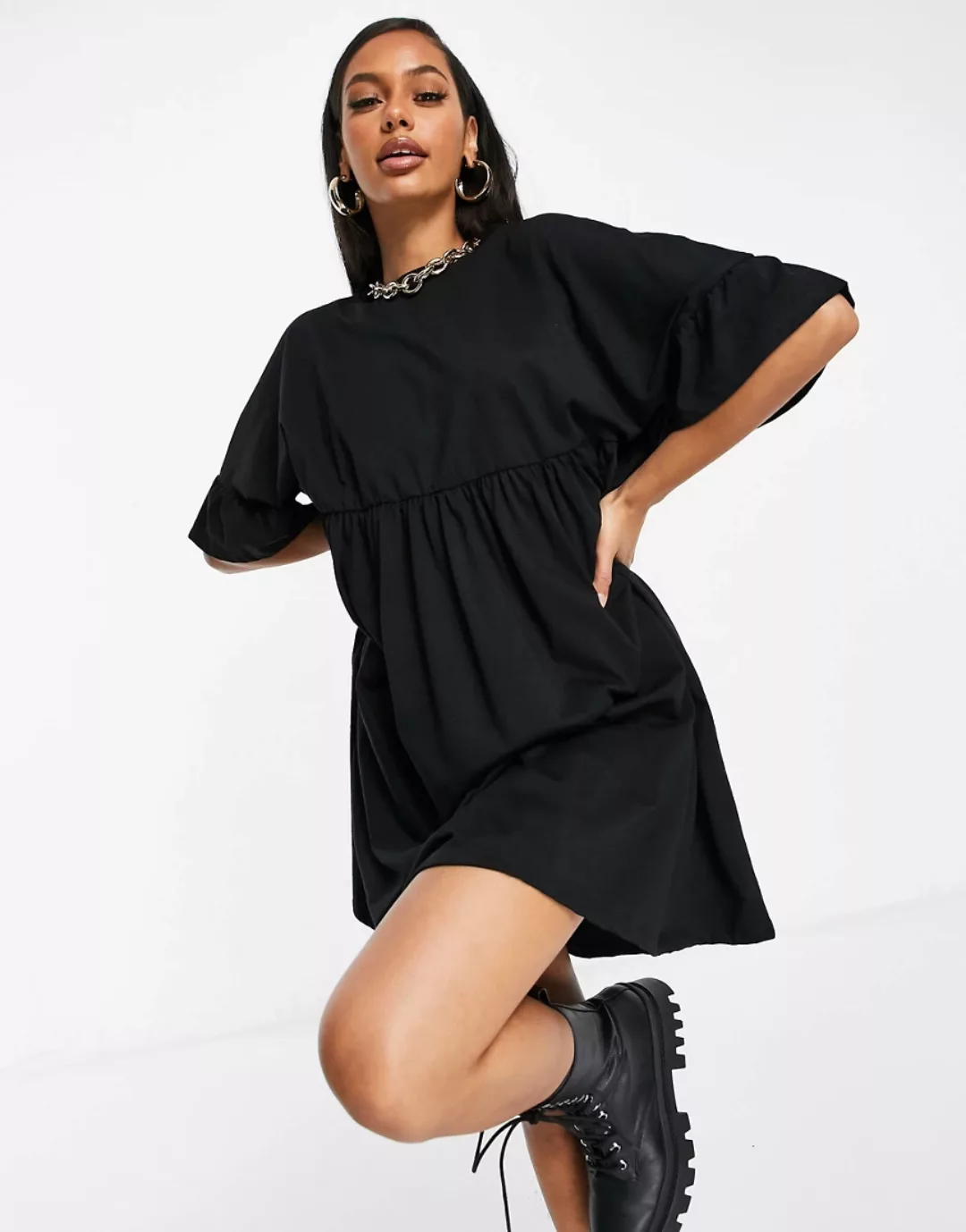 ASOS DESIGN – Superoversize-Hängerkleid mit Rüschen in Schwarz günstig online kaufen