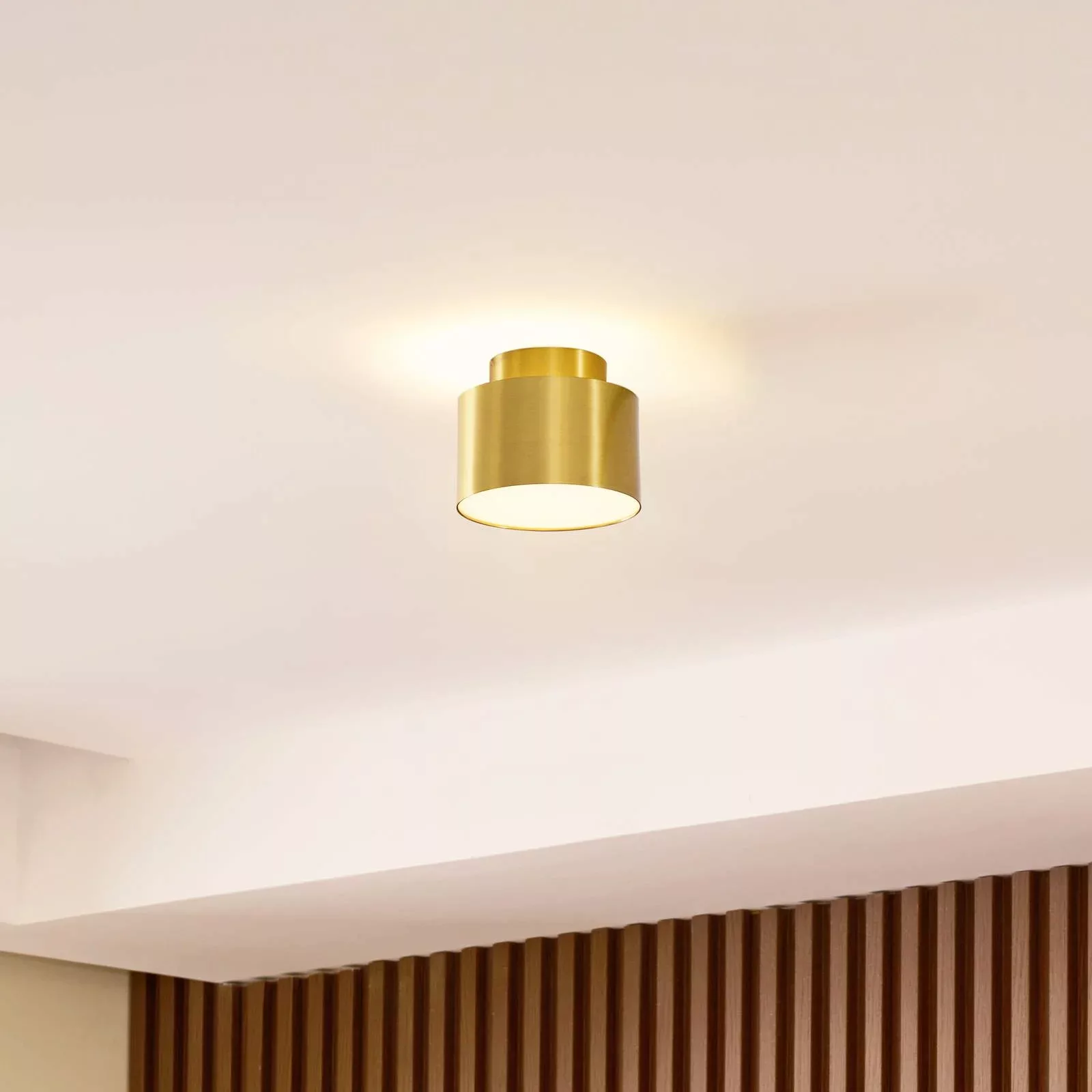 Lindby LED-Strahler Nivoria, 11 x 8,8 cm, goldfarben, Alu günstig online kaufen