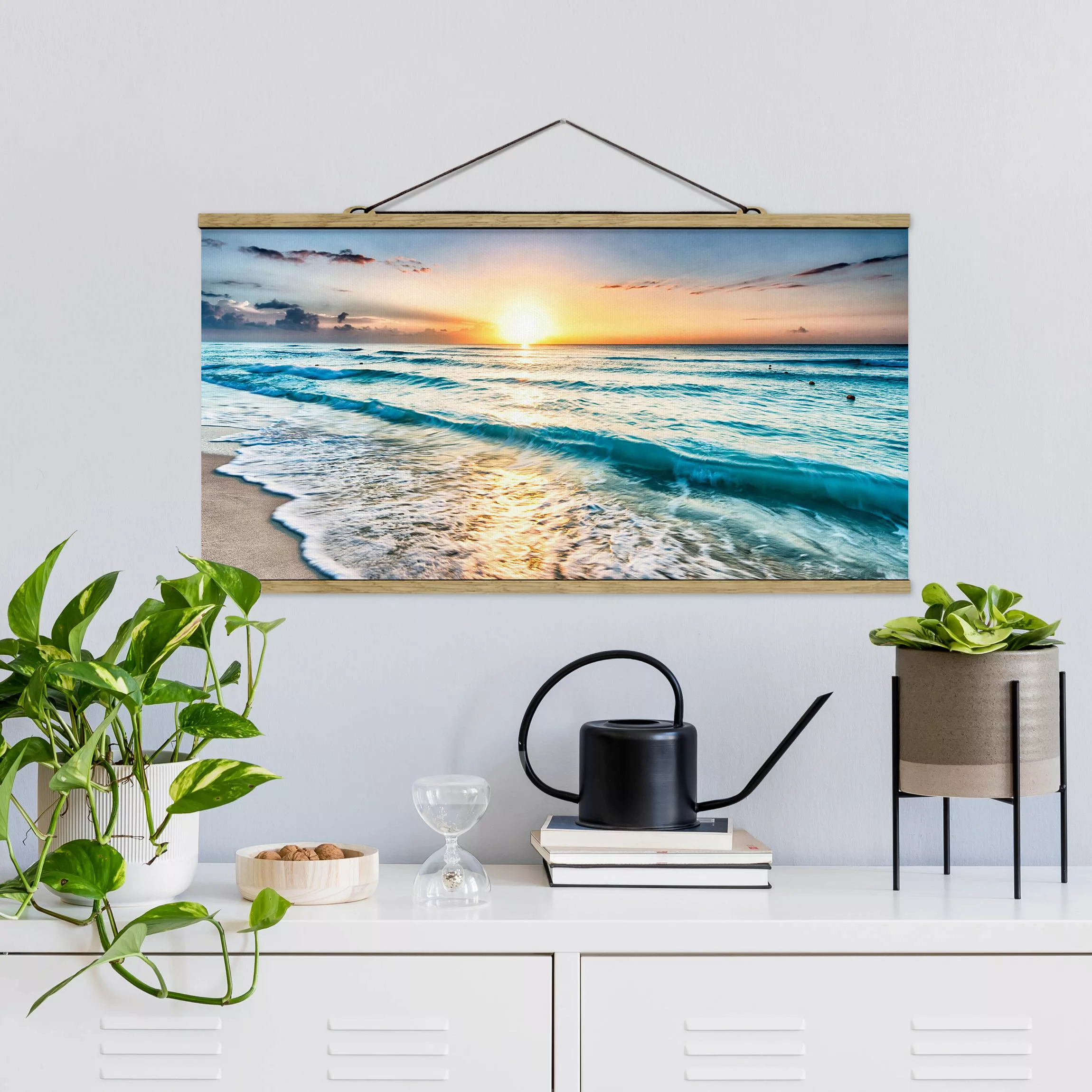 Stoffbild Strand mit Posterleisten - Querformat Sonnenuntergang am Strand günstig online kaufen