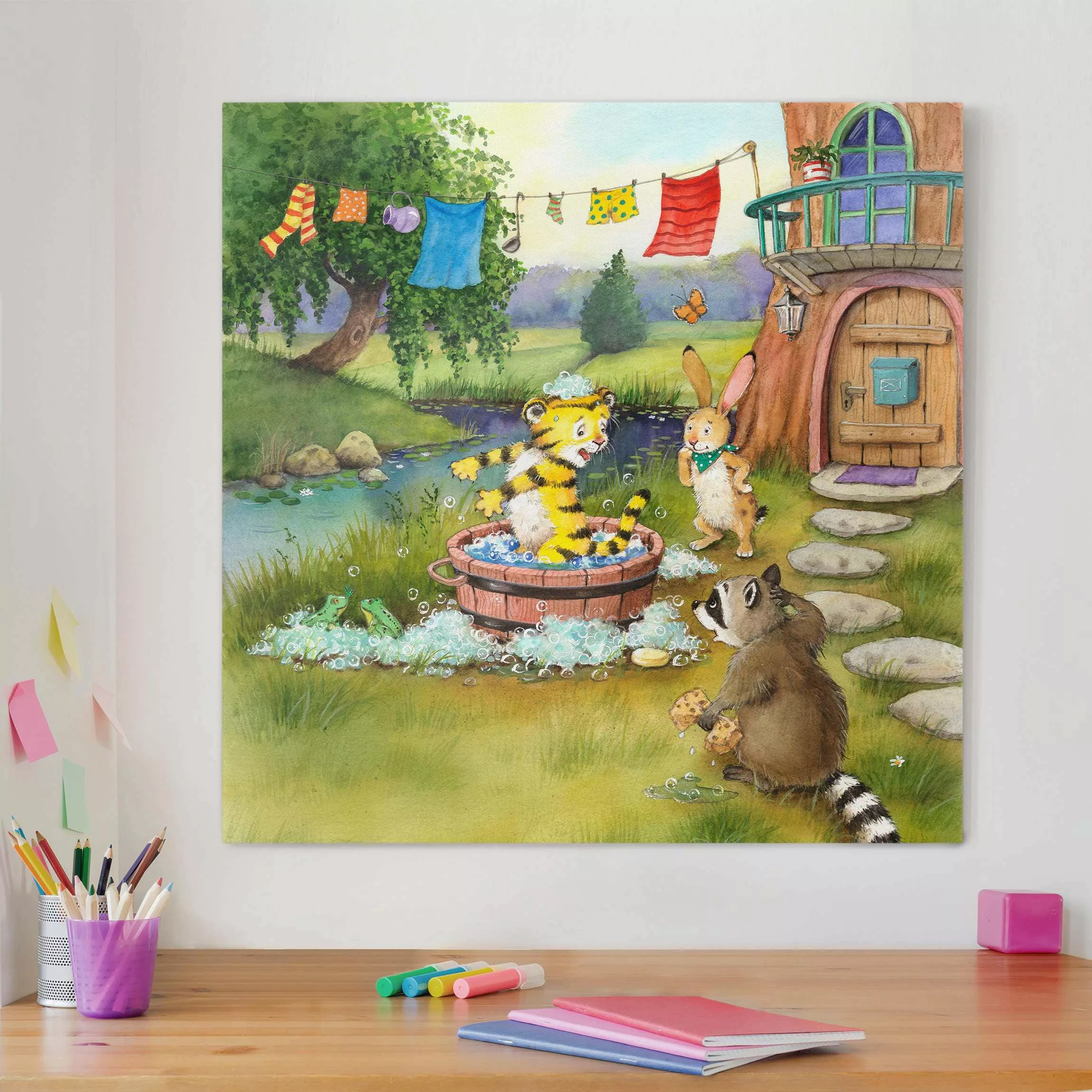 Leinwandbild Kinderzimmer - Quadrat Kleiner Tiger - Beim Baden günstig online kaufen