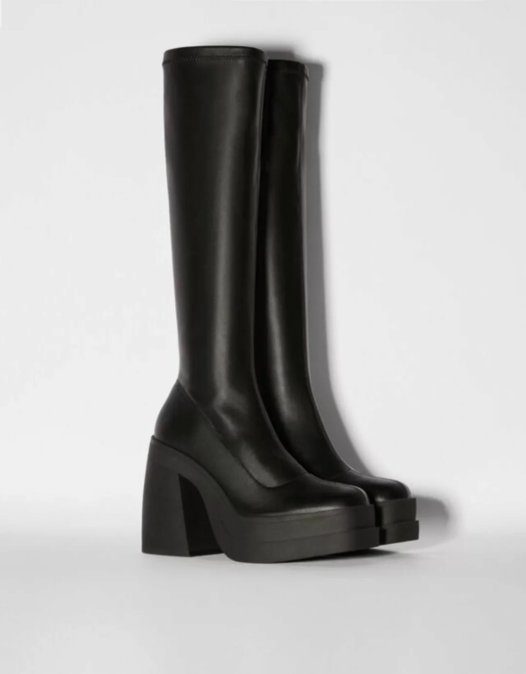 Bershka Plateau-Stiefel Mit Absatz, Körpernah Geschnitten Damen 35 Schwarz günstig online kaufen