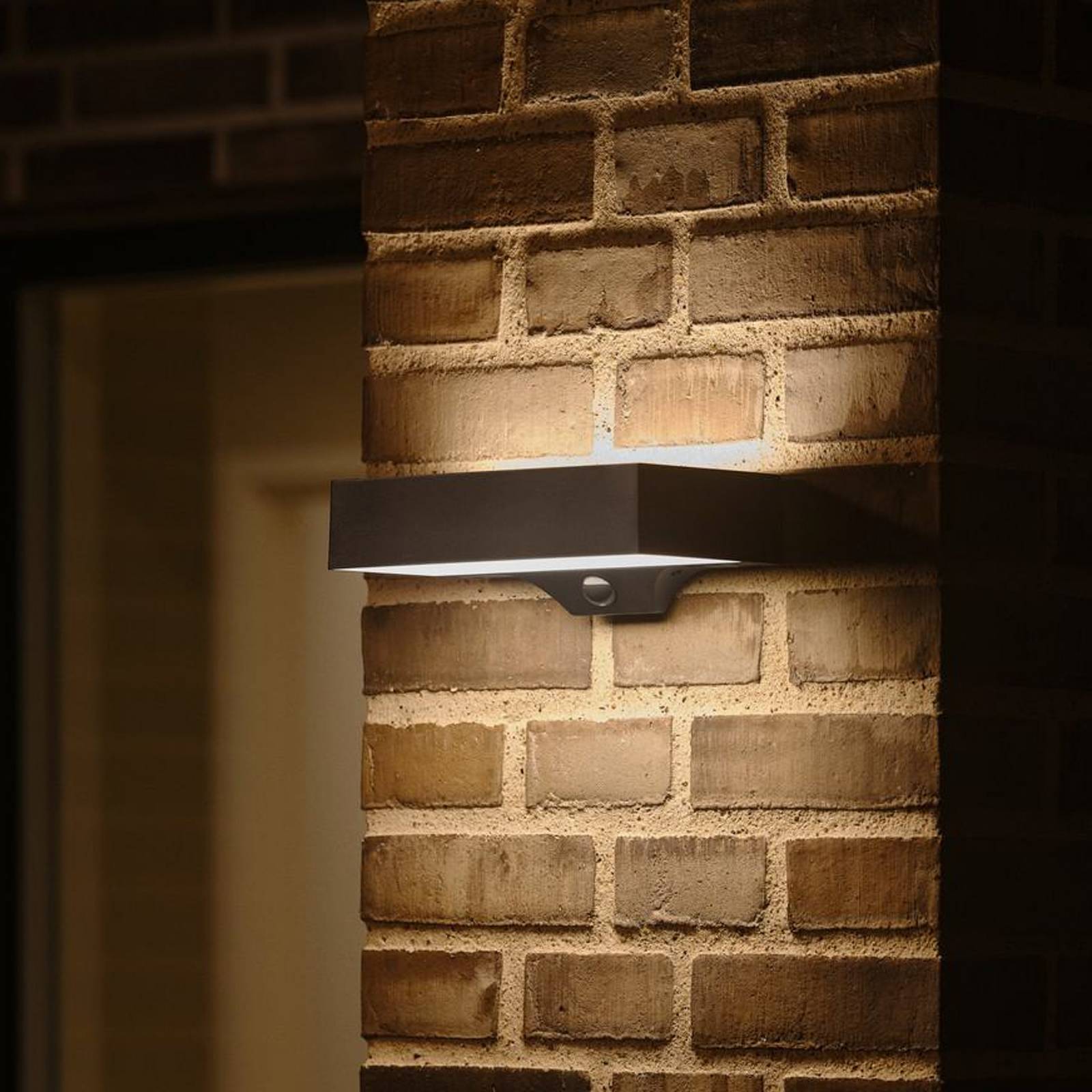 LED-Solar-Außenwandleuchte Monay Square, schwarz, IP44 günstig online kaufen