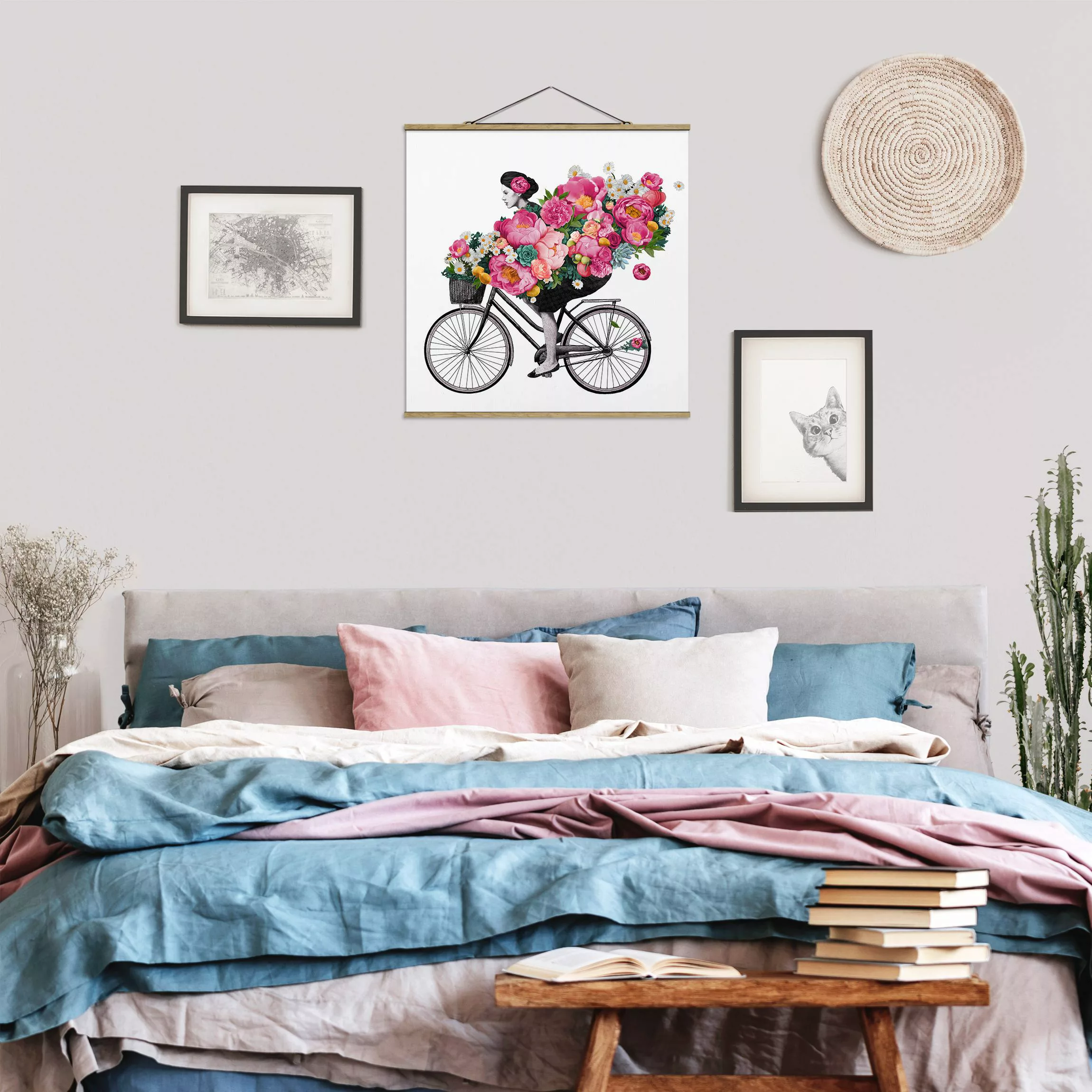 Stoffbild Blumen mit Posterleisten - Quadrat Illustration Frau auf Fahrrad günstig online kaufen