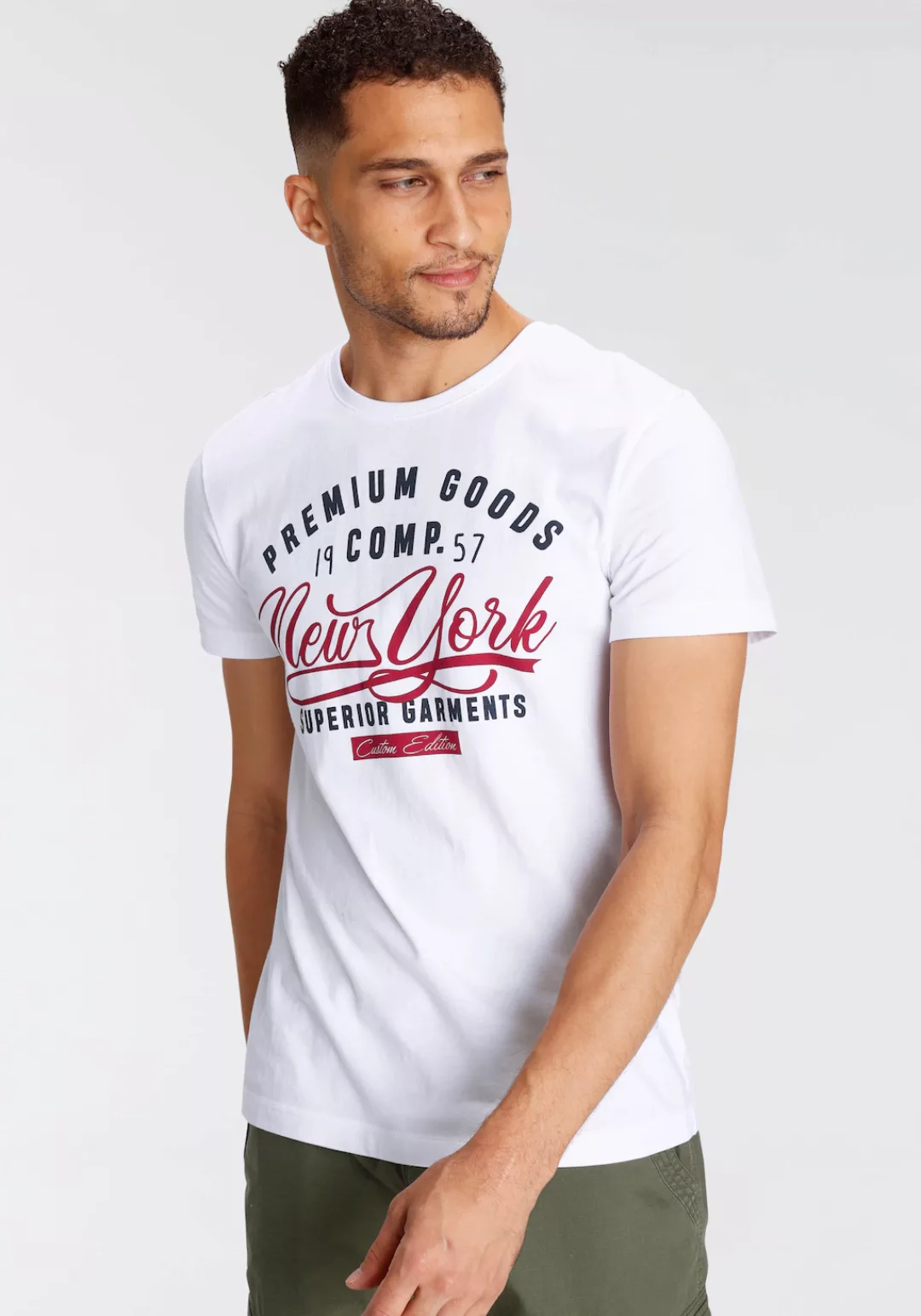 AJC T-Shirt mit großem Print im Brustbereich günstig online kaufen