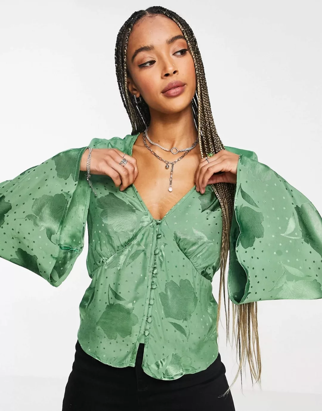 Topshop – Jacquard-Bluse in Grün mit in Falten gelegten Ärmeln und Knopflei günstig online kaufen
