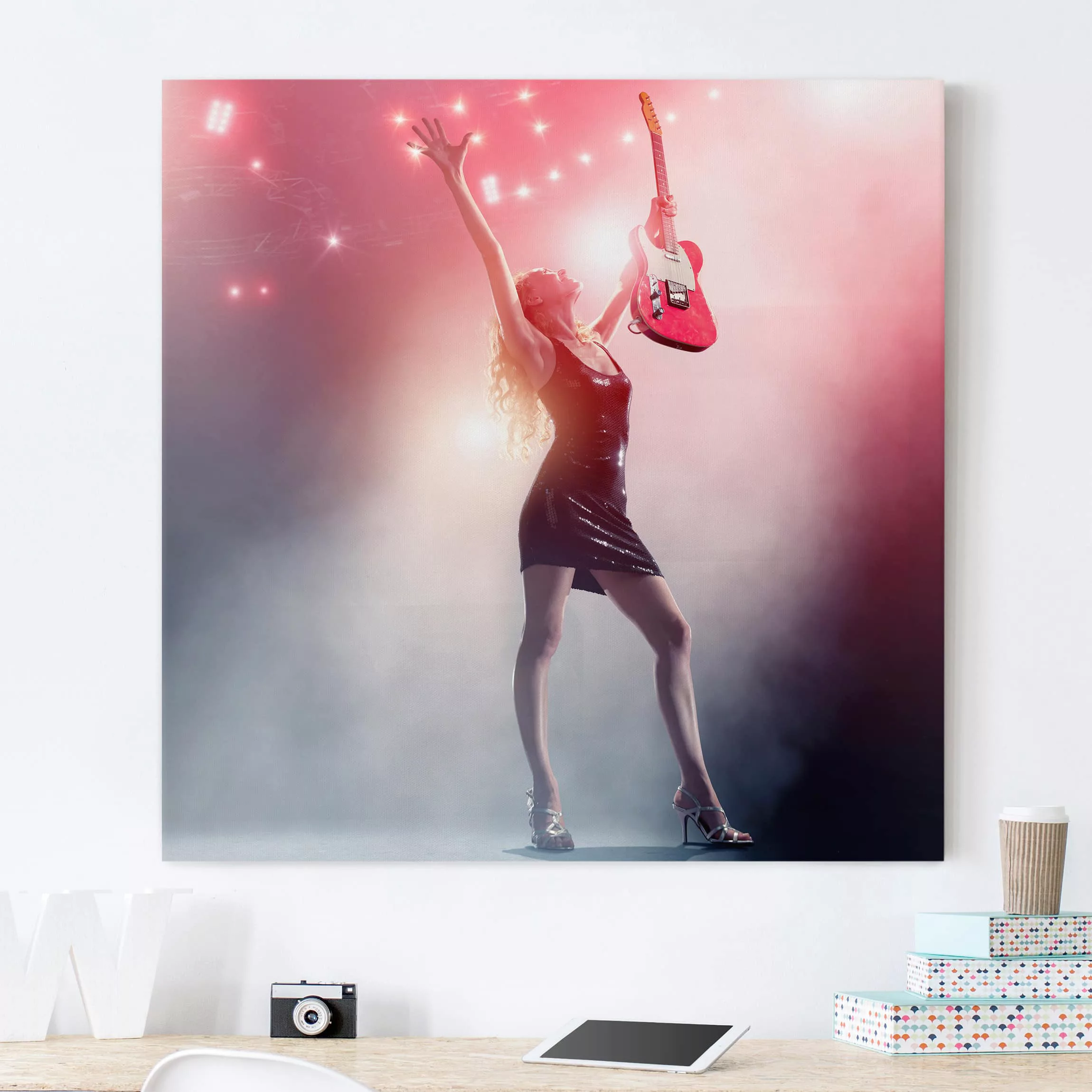 Leinwandbild Portrait - Quadrat Rock Babe günstig online kaufen